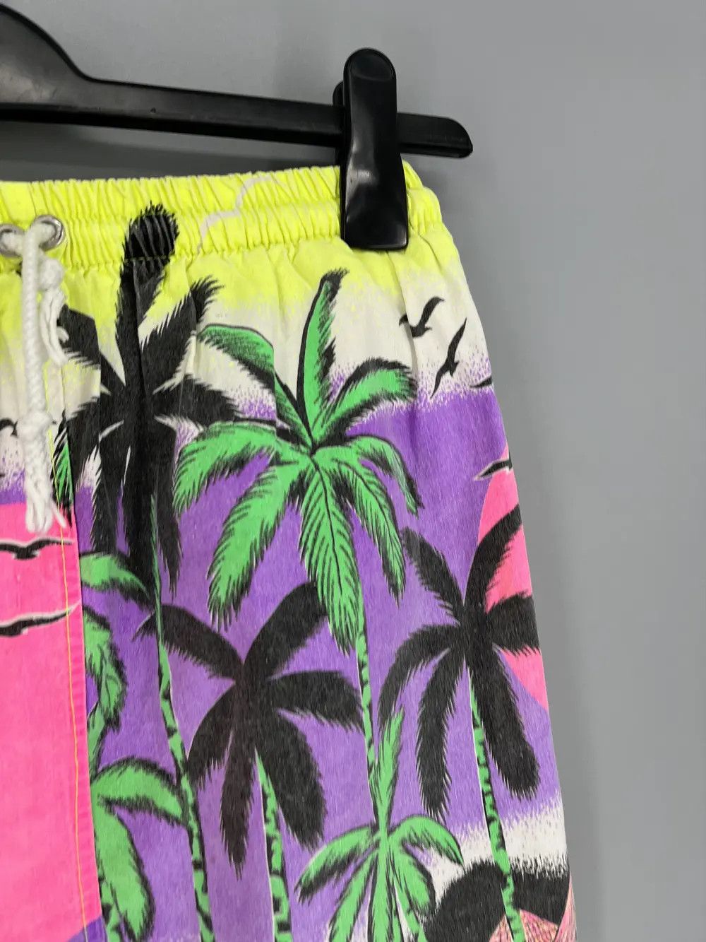 Vintage Vintage Y2K Art Streetwear Hawaiian Shorts Fashion Grailed Size US 30 / EU 46 - 6 Thumbnail
