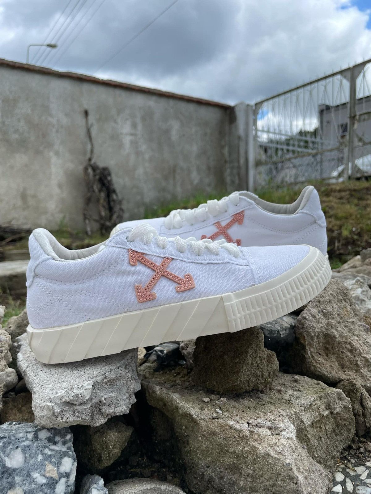 Off-White Off-White Vulcanized Sole Sneakers Virgil Abloh Size US 6 / IT 36 - 6 Thumbnail