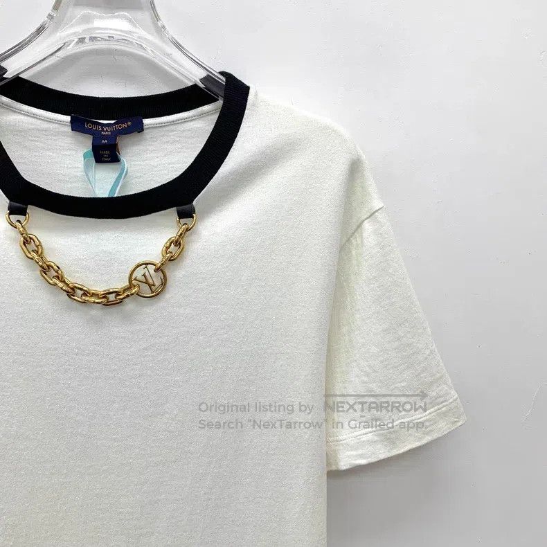 Louis Vuitton Louis Vuitton 23 white logo chain design cotton crew neck Size US M / EU 48-50 / 2 - 3 Thumbnail