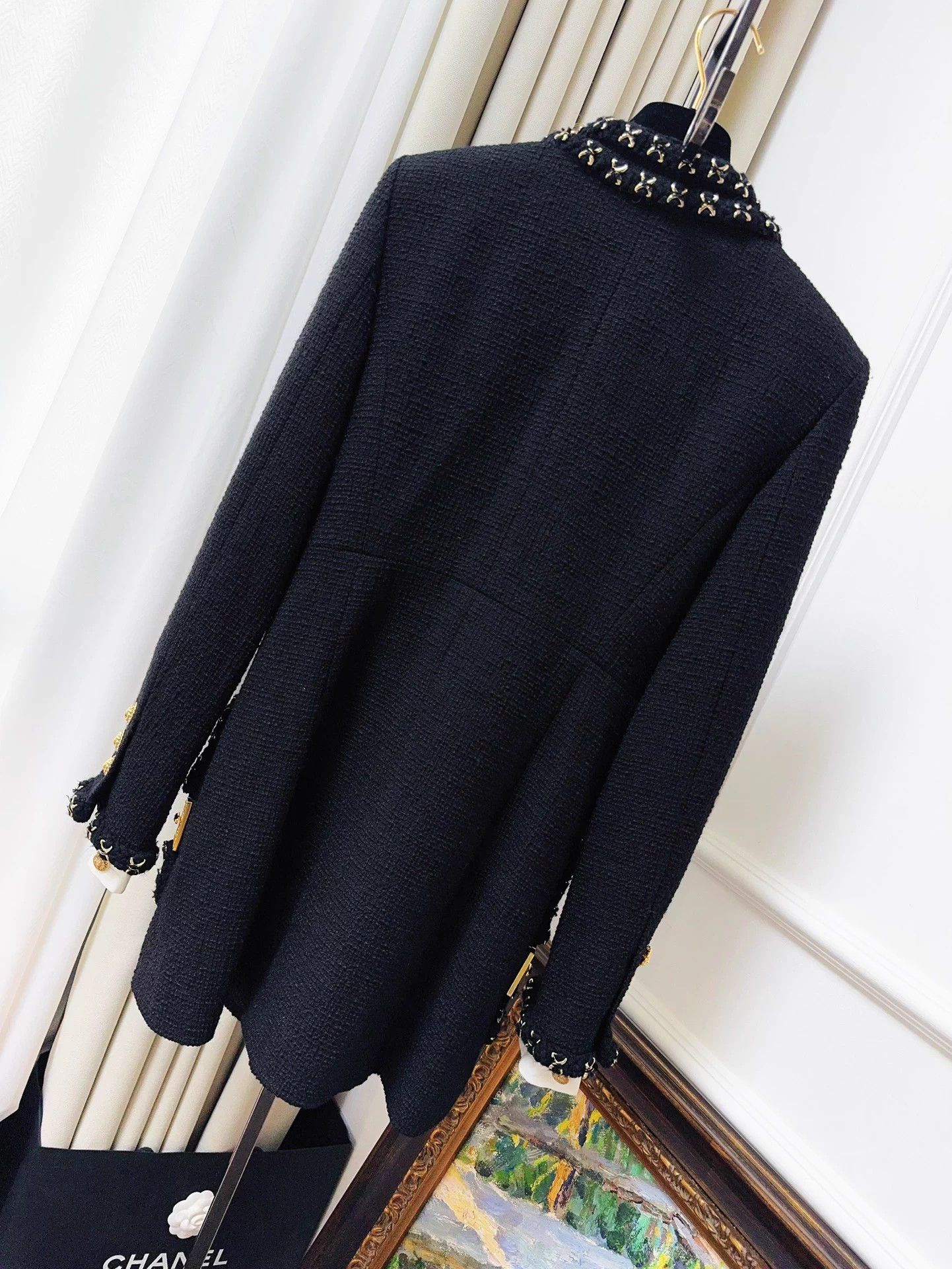 Chanel Chanel 17a Black Vneck Woven Gold Clasp Coin Button Jacket Size XS / US 0-2 / IT 36-38 - 2 Thumbnail