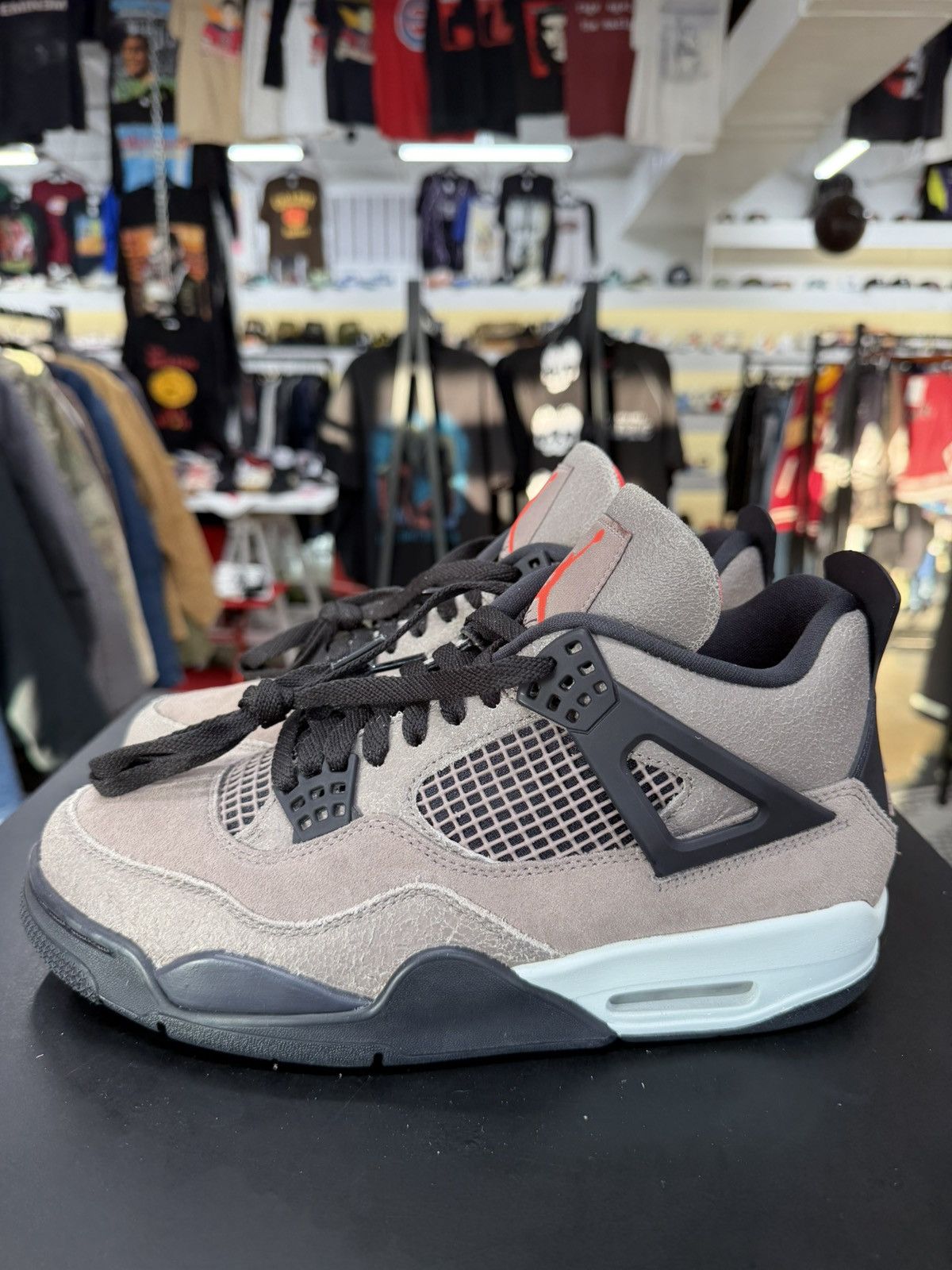 Jordan Brand Air Jordan 4 Taupe Haze Size 9 (2021) Size US 9 / EU 42 - 7 Thumbnail