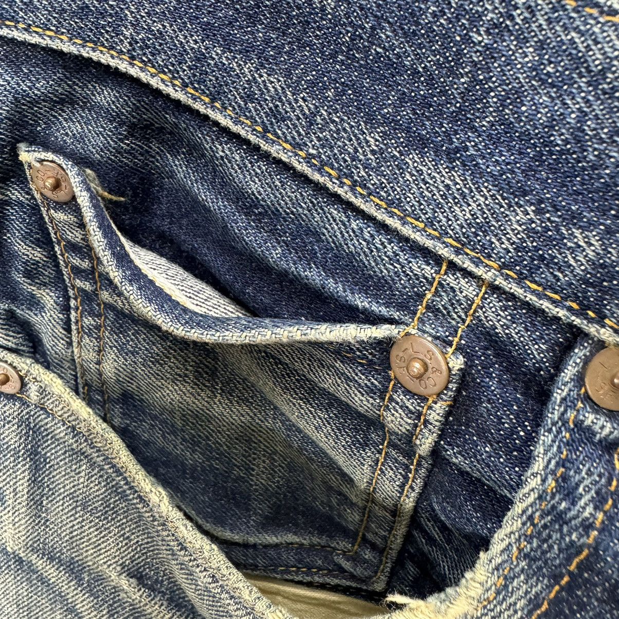 Levi's ☀️LEVI’S 501 BIG E BUTTON 555 DISTRESSED DENIM JEANS PANTS Size US 33 - 6 Thumbnail