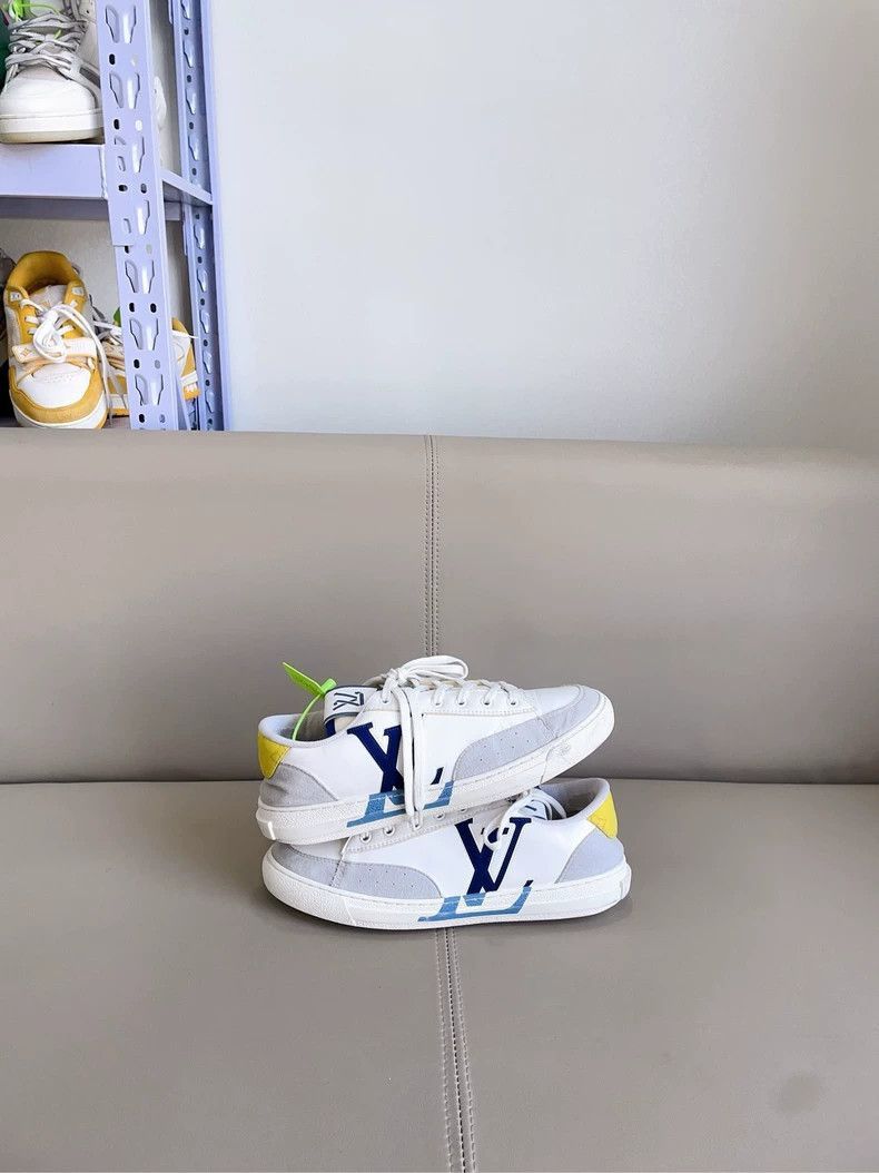Louis Vuitton Louis Vuitton LV Charlie Sneaker Size 42-2506 Size US 9 / EU 42 - 2 Thumbnail