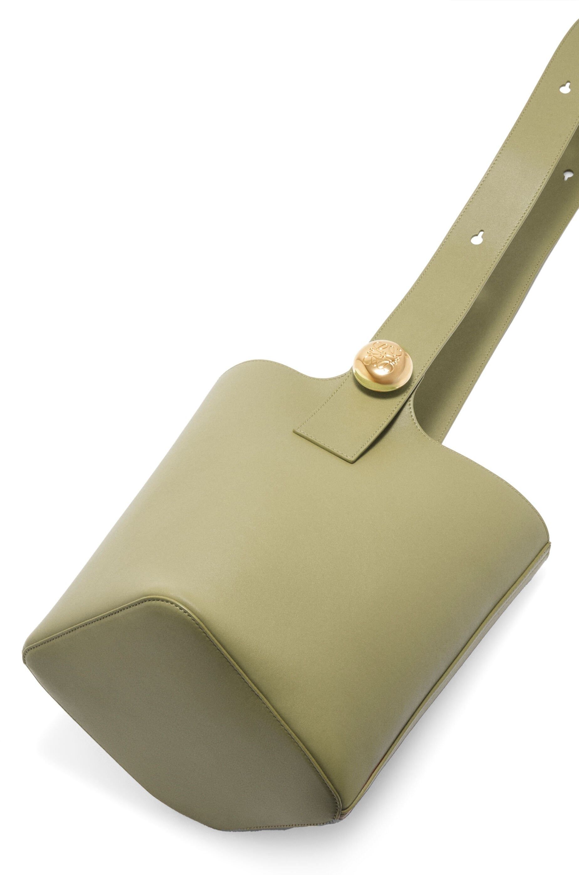 Loewe o1in1g0426 Size: OS/ Medium Pebble Bucket Bag in Green Size ONE SIZE - 9 Thumbnail