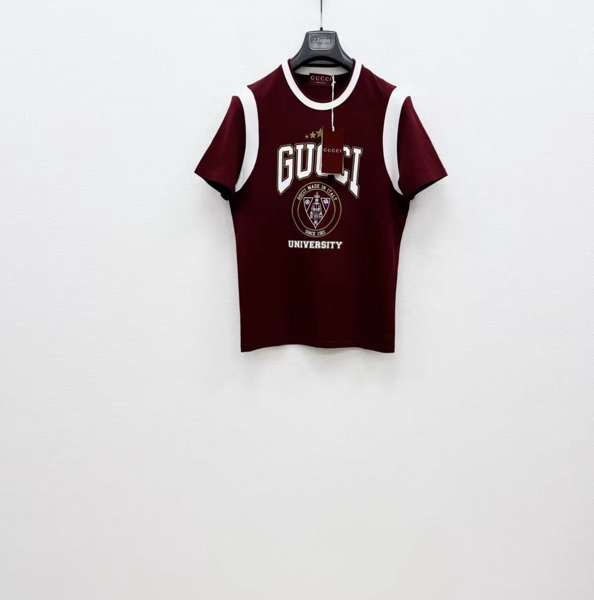 Gucci Red Short Sleeve University Print Shirt Size US S / EU 44-46 / 1 - 1 Thumbnail
