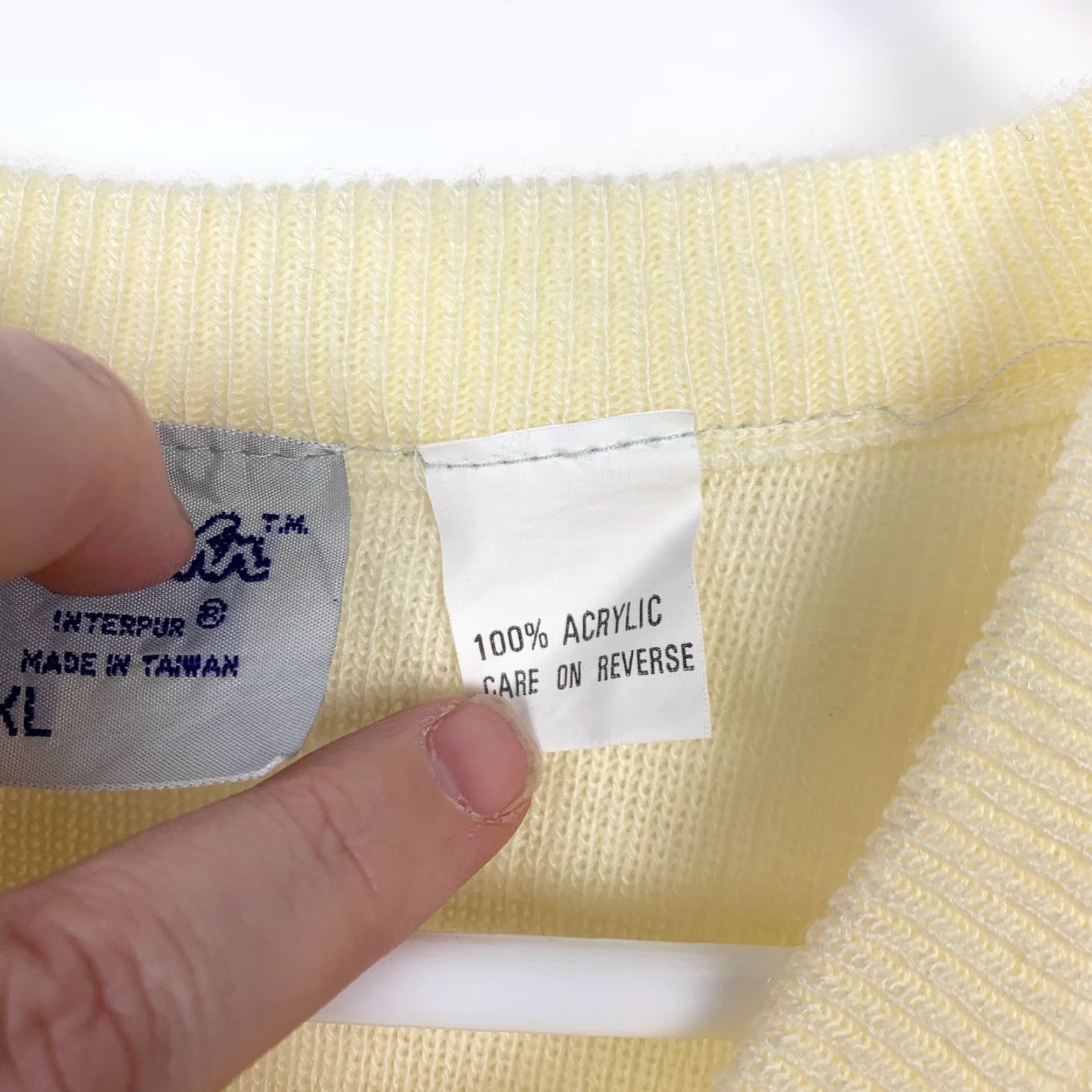 Vintage VINTAGE Herbert John Interpur Yellow Preppy V-Neck Sweater Kurt Cobain Mens XL Size US XL / EU 56 / 4 - 4 Thumbnail