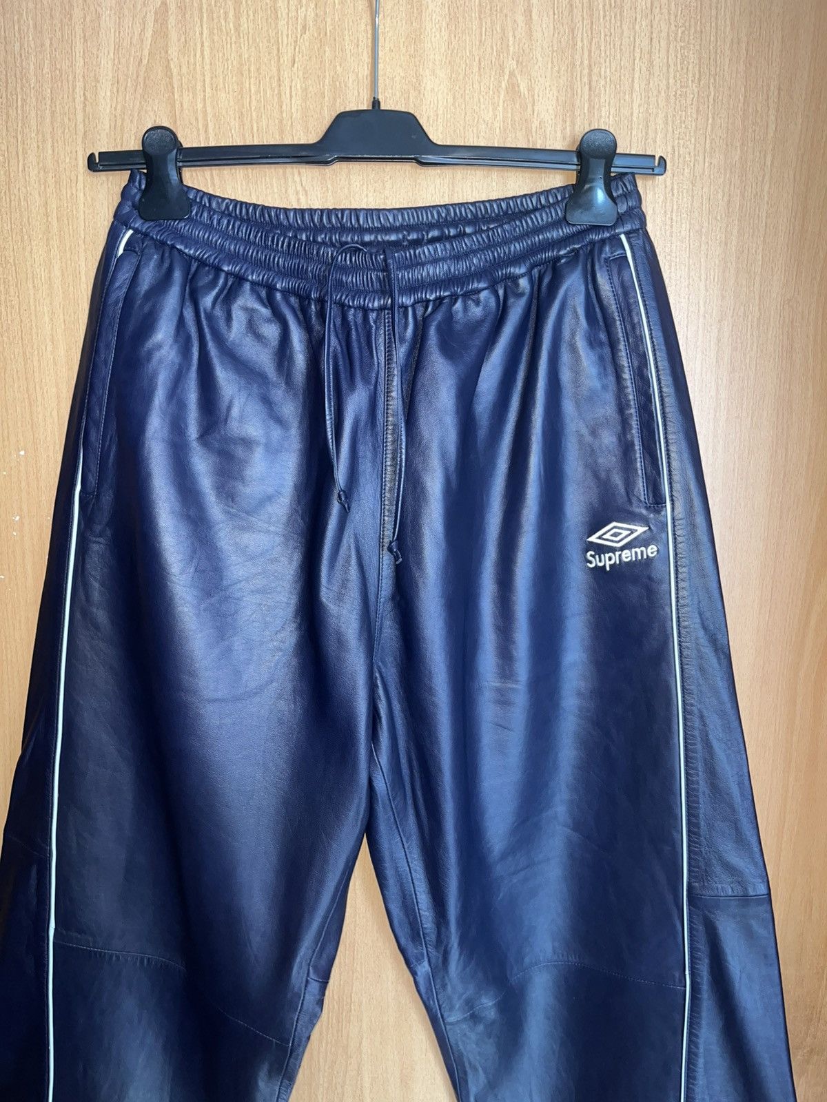 Supreme Supreme x Umbro Leather track Pants Size US 32 / EU 48 - 4 Thumbnail