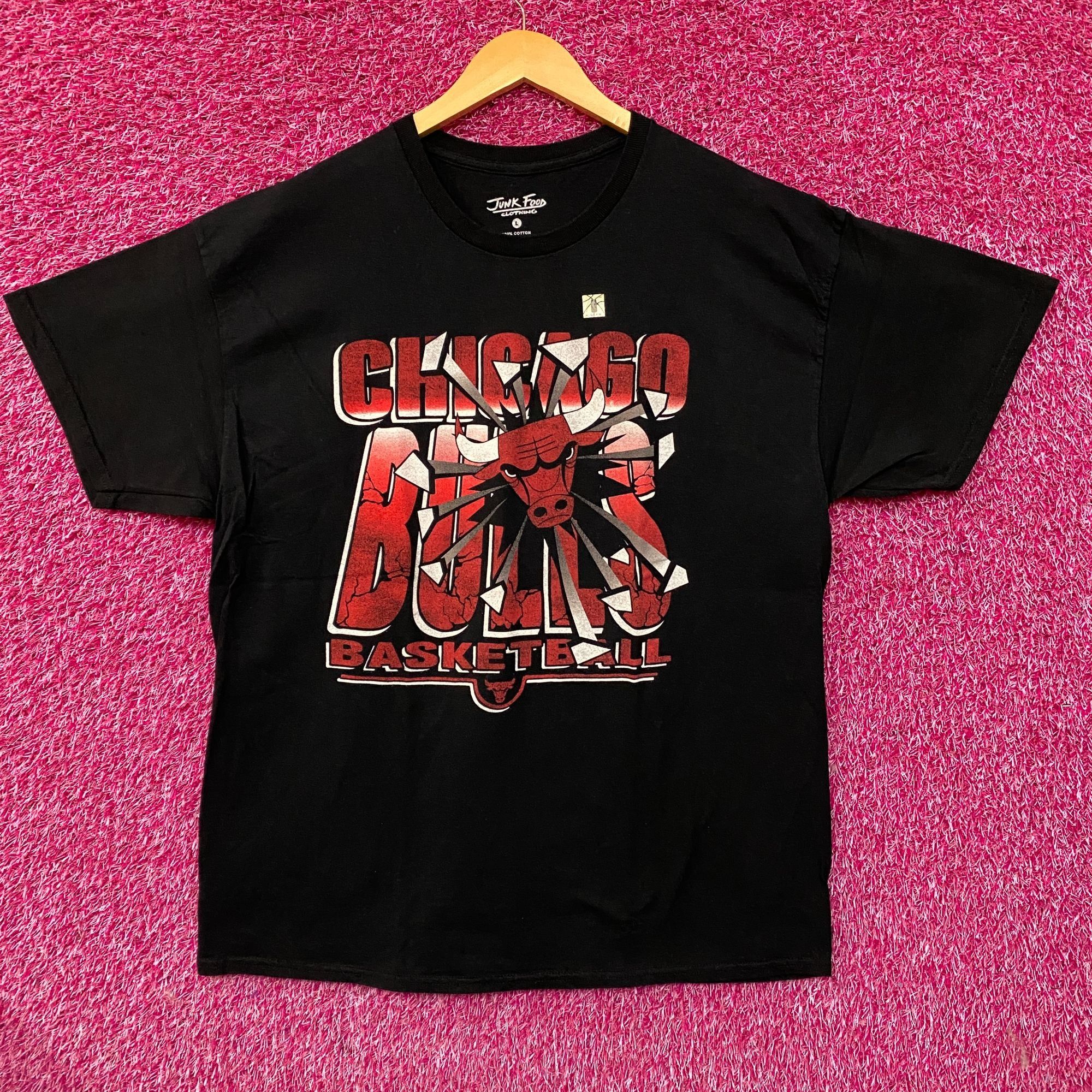 Junk Food Junk Food Clothing Chicago Bulls Break Through Graphic T-Shi Size US L / EU 52-54 / 3 - 1 Thumbnail