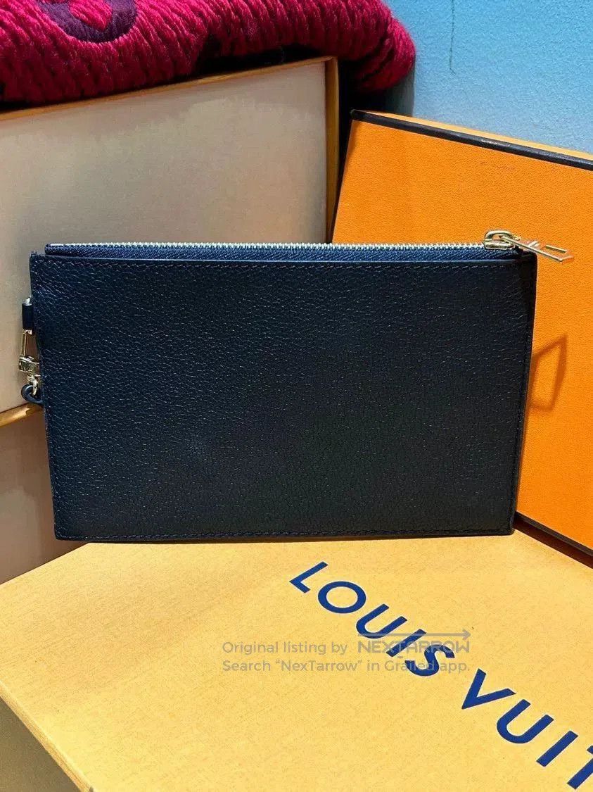 Louis Vuitton LV Small Handbag Black Gold. Size ONE SIZE - 5 Thumbnail