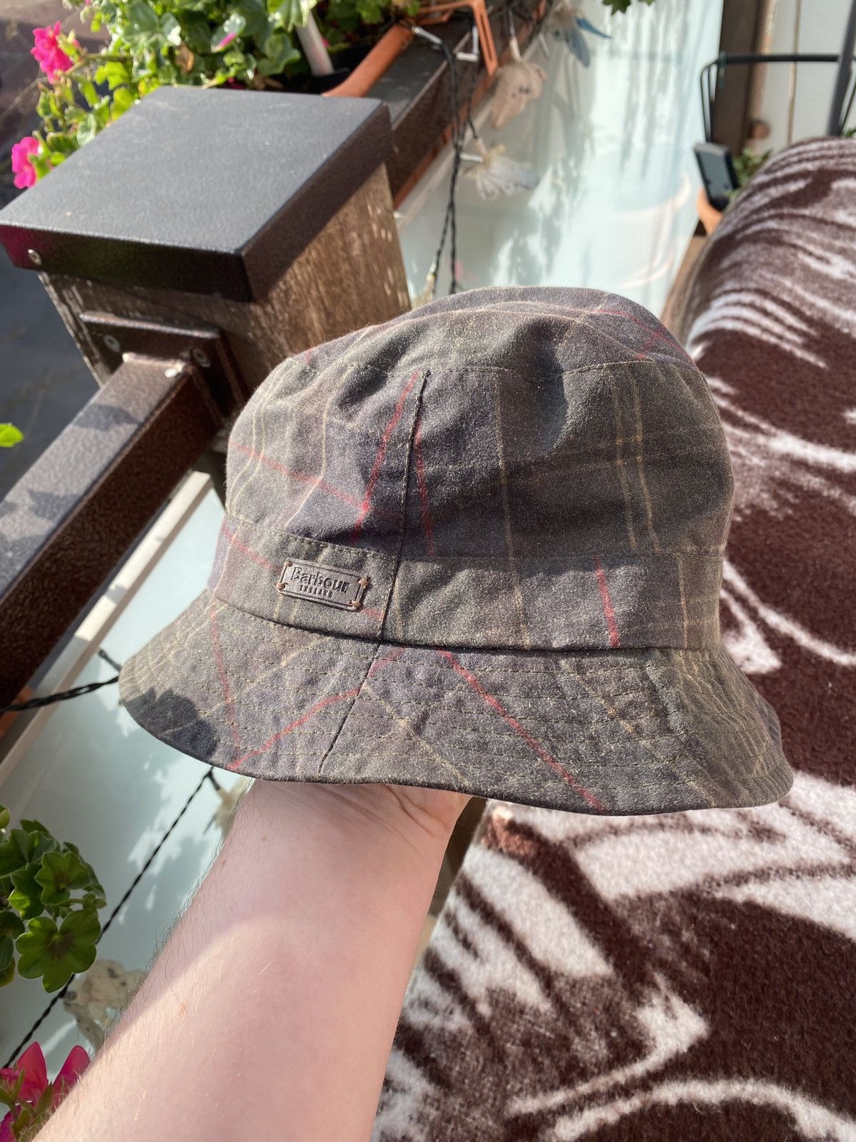 Barbour khaki bucket hat