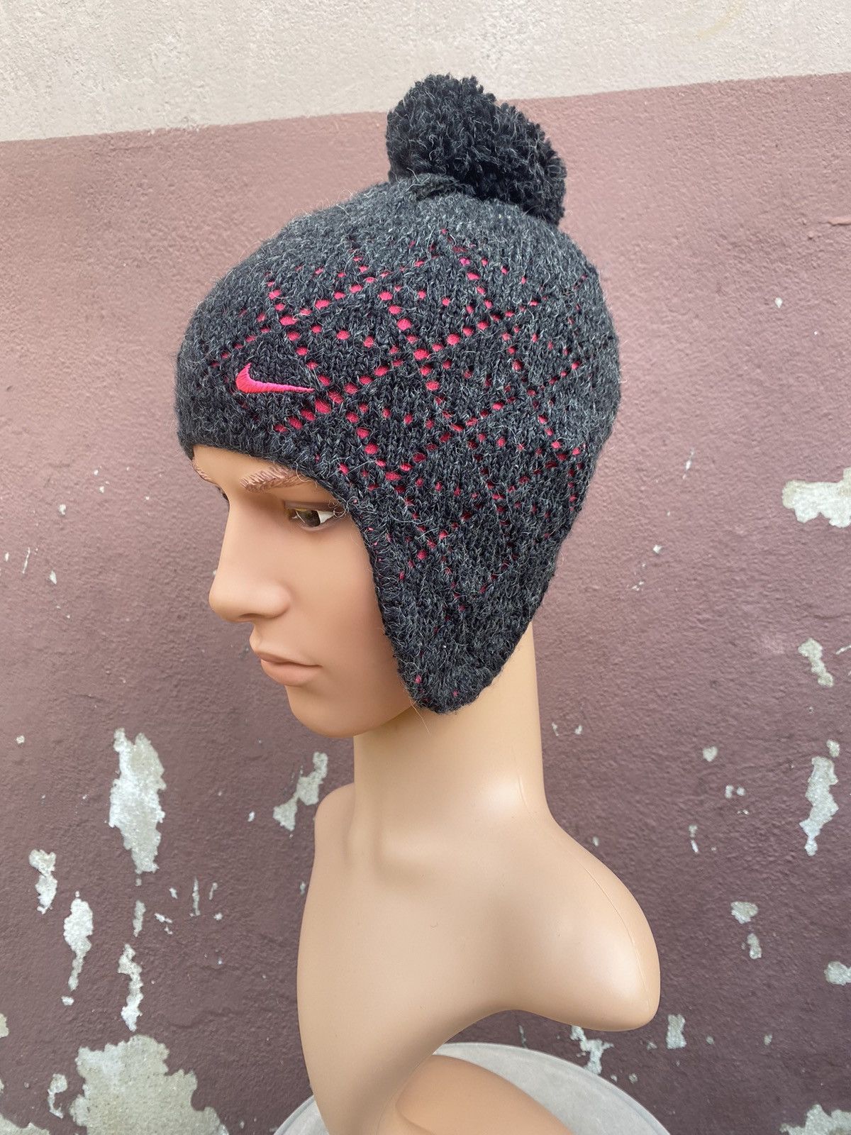 Nike Nike Earflap Beanie Hat Size ONE SIZE - 2 Thumbnail