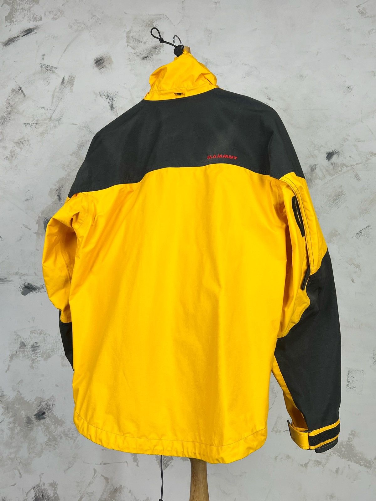 Mammut Mammut Yellow Gore Tex Jacket Size S - M Size US S / EU 44-46 / 1 - 2 Thumbnail