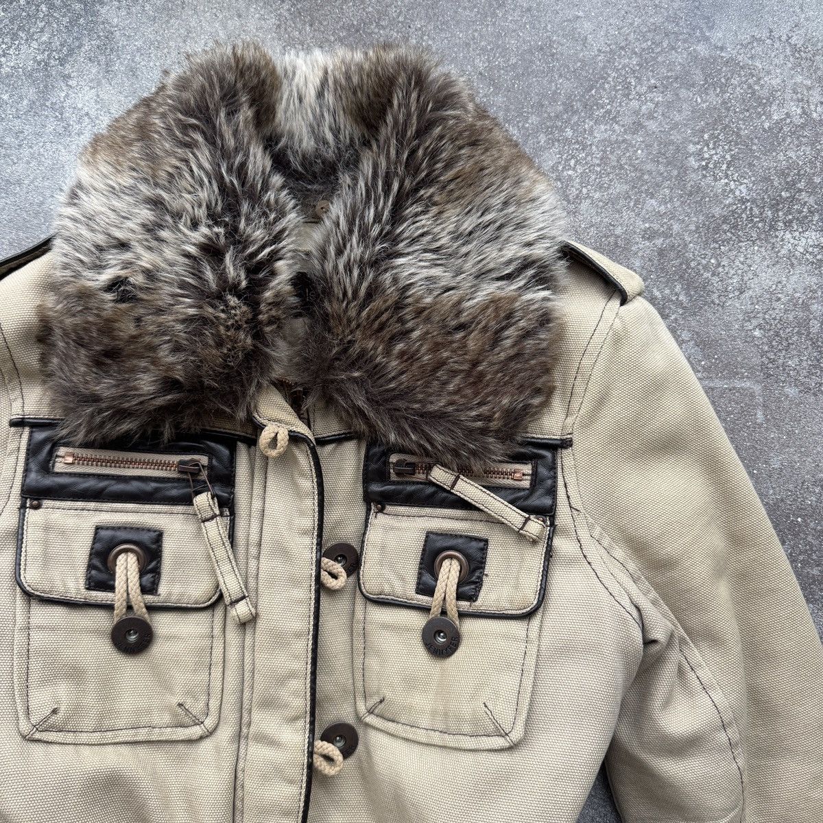 20471120 2000’s Aesthetic Vintage Faux Fur Utility Belted Jacket Size S / US 4 / IT 40 - 8 Thumbnail
