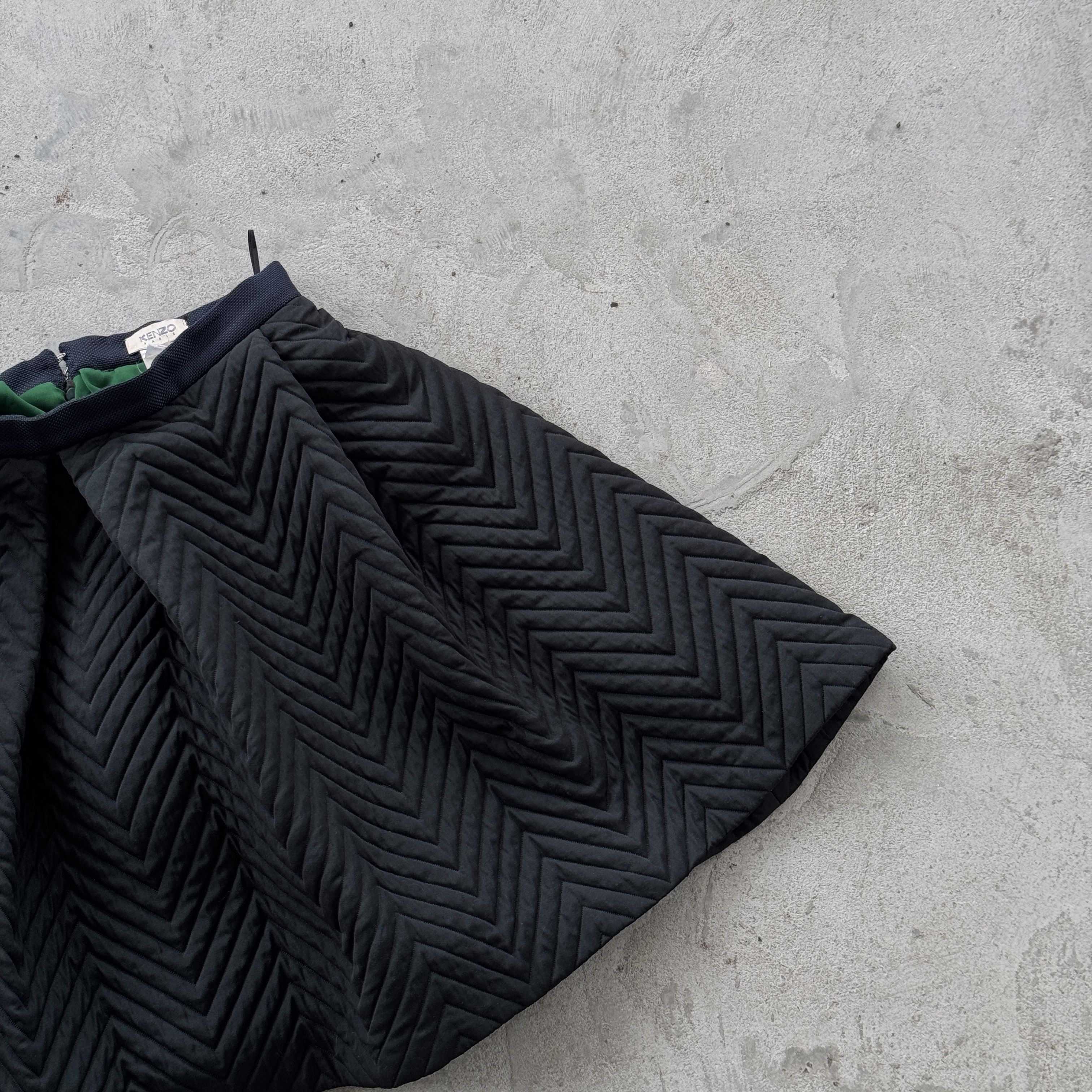 Kenzo Vintage Kenzo Paris Quilted Chevron Green Flared Midi Skirt Size 28" / US 6 / IT 42 - 3 Thumbnail