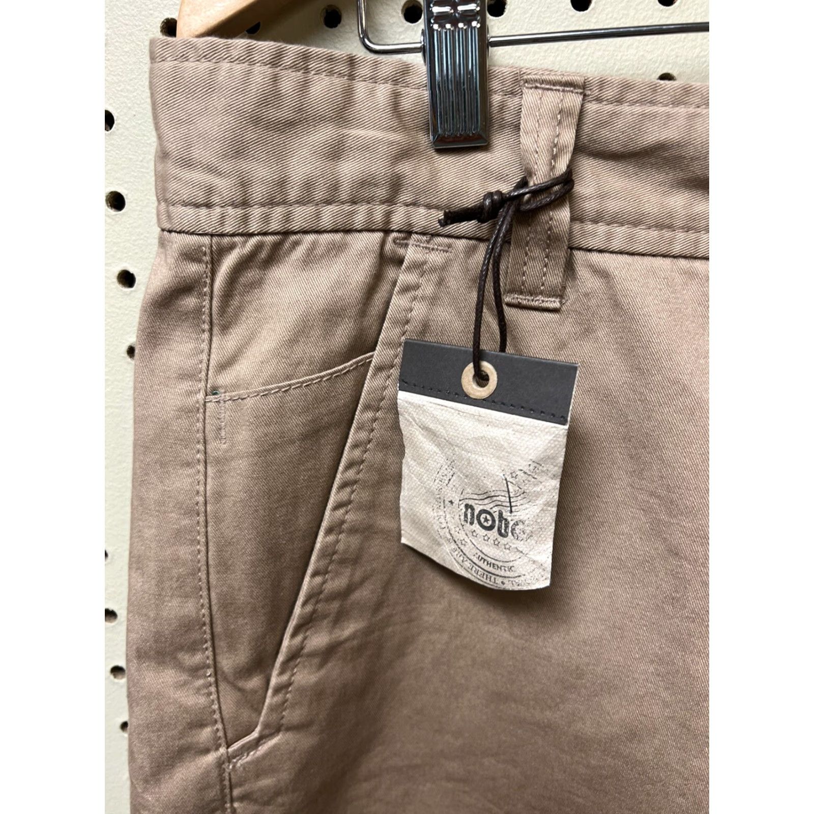 Vintage Nobo Mens 36 Khaki Cotton Flat Front Shorts NWT Casual Walk Golf Beige Chino Flat Front 36 in Mens Size US 36 / EU 52 - 3 Thumbnail