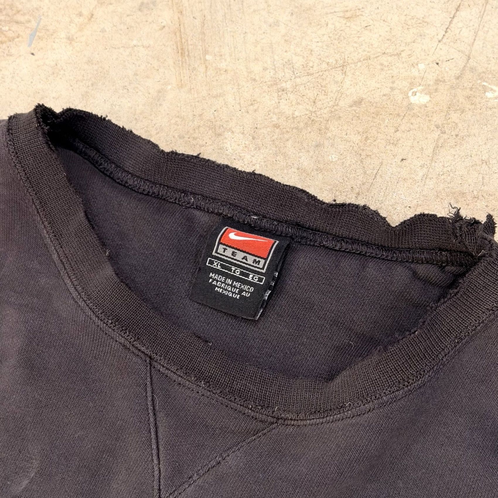 Nike VINTAGE Nike XL Sweatshirt Men 90s Big Logo Reflex Circle Black Size US XL / EU 56 / 4 - 3 Thumbnail