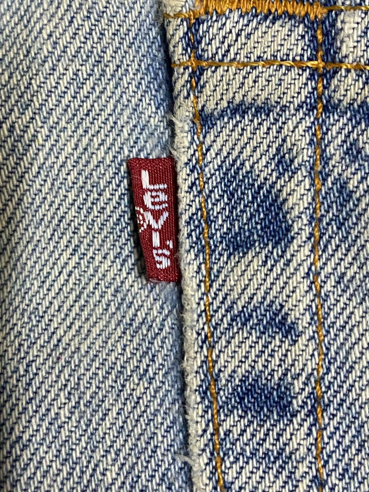 Levi's Vintage Clothing Vintage Levis 560 80’s Grunge Ripped Jeans Size US 31 - 12 Thumbnail
