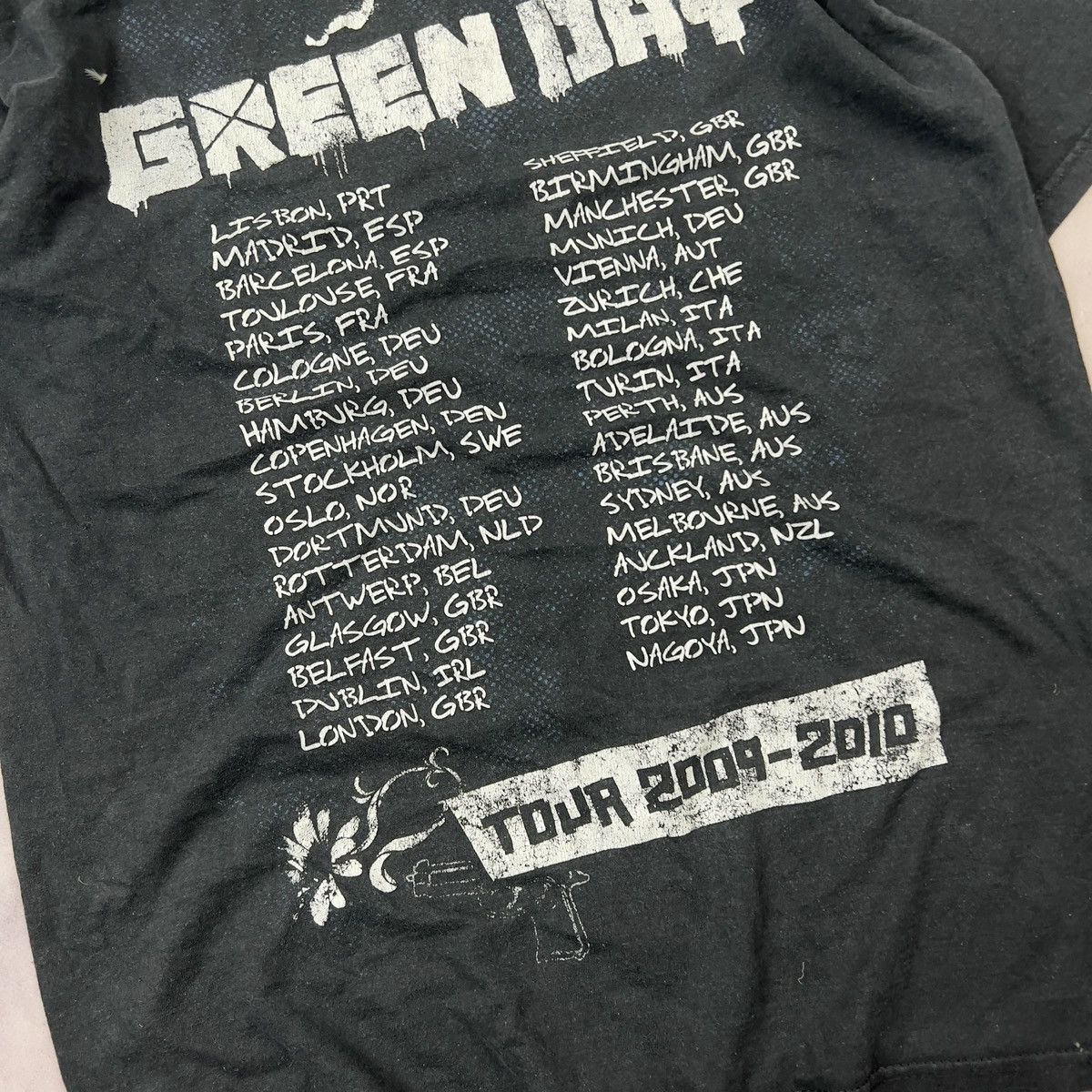 Band Tees × Vintage Rare! Vintage Green Day 21st Century Breakdown Tour 2009 Size US M / EU 48-50 / 2 - 16 Thumbnail