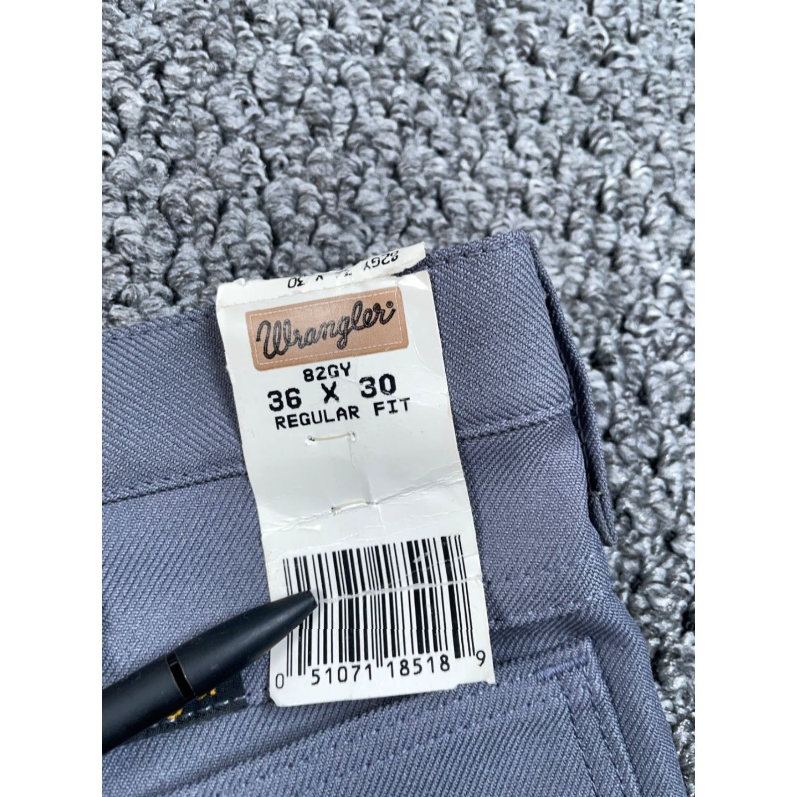 Wrangler VINTAGE Wrangler Pants Regular Fit 36 x 30 Gray Polyester USA Mens 80s Retro Chino Flat Front Zip Fly Pockets Straight Inseam 30" Size US 34 / EU 50 - 4 Thumbnail