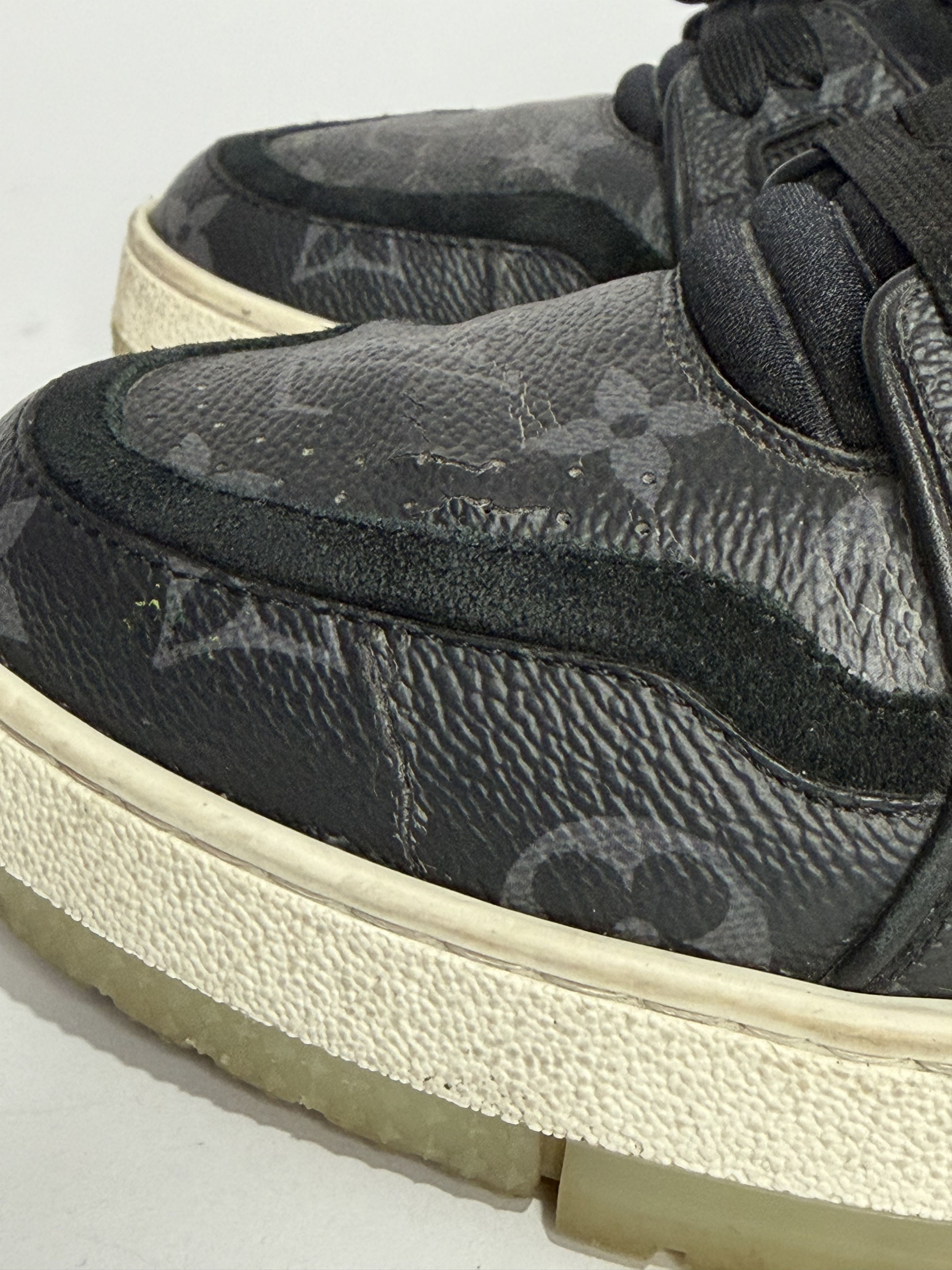 Louis Vuitton Louis Vuitton Black Canvas and Leather LV Trainer Sneakers Size US 7 / EU 40 - 8 Thumbnail