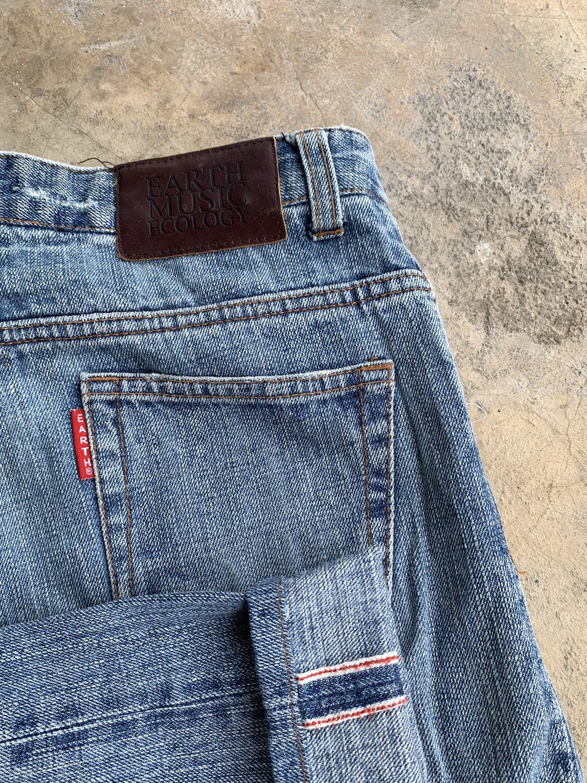 Japanese Brand Earth Music Ecology Selvedge Distressed Denim Size US 28 / EU 44 - 3 Thumbnail
