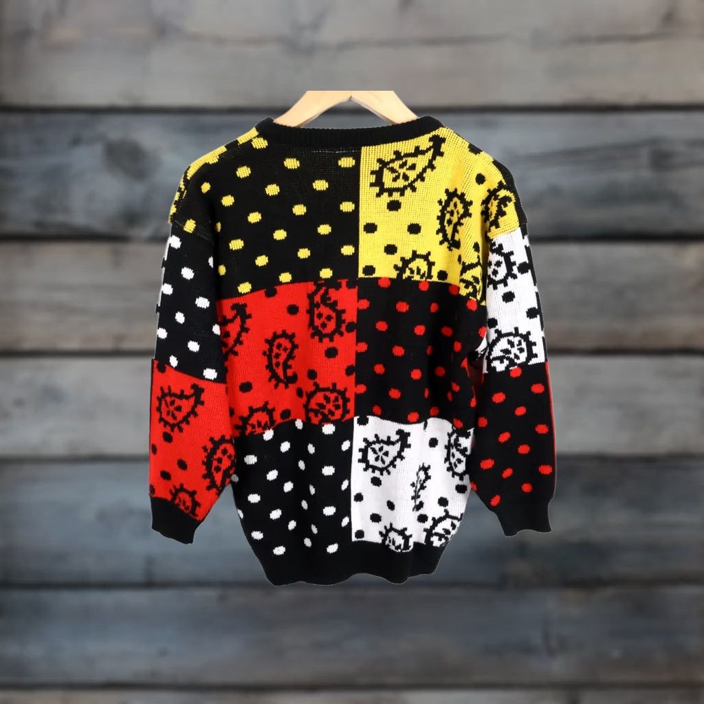 Vintage VINTAGE 90s Patchwork Pattern Sweater Women's M Black Red Yellow Paisley VTG Knit Pullover Crew Neck Long Sleeve Size M / US 6-8 / IT 42-44 - 1 Thumbnail