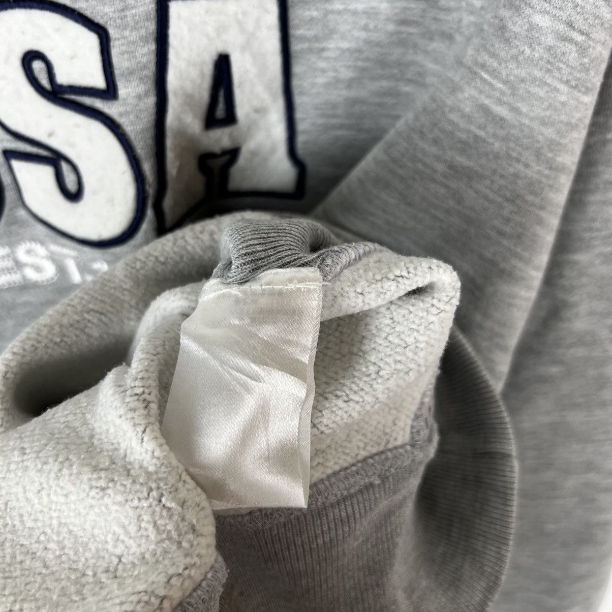 Champion Vintage Champion Usa SpellOut Embroidery Sweatshirt Size US L / EU 52-54 / 3 - 9 Thumbnail