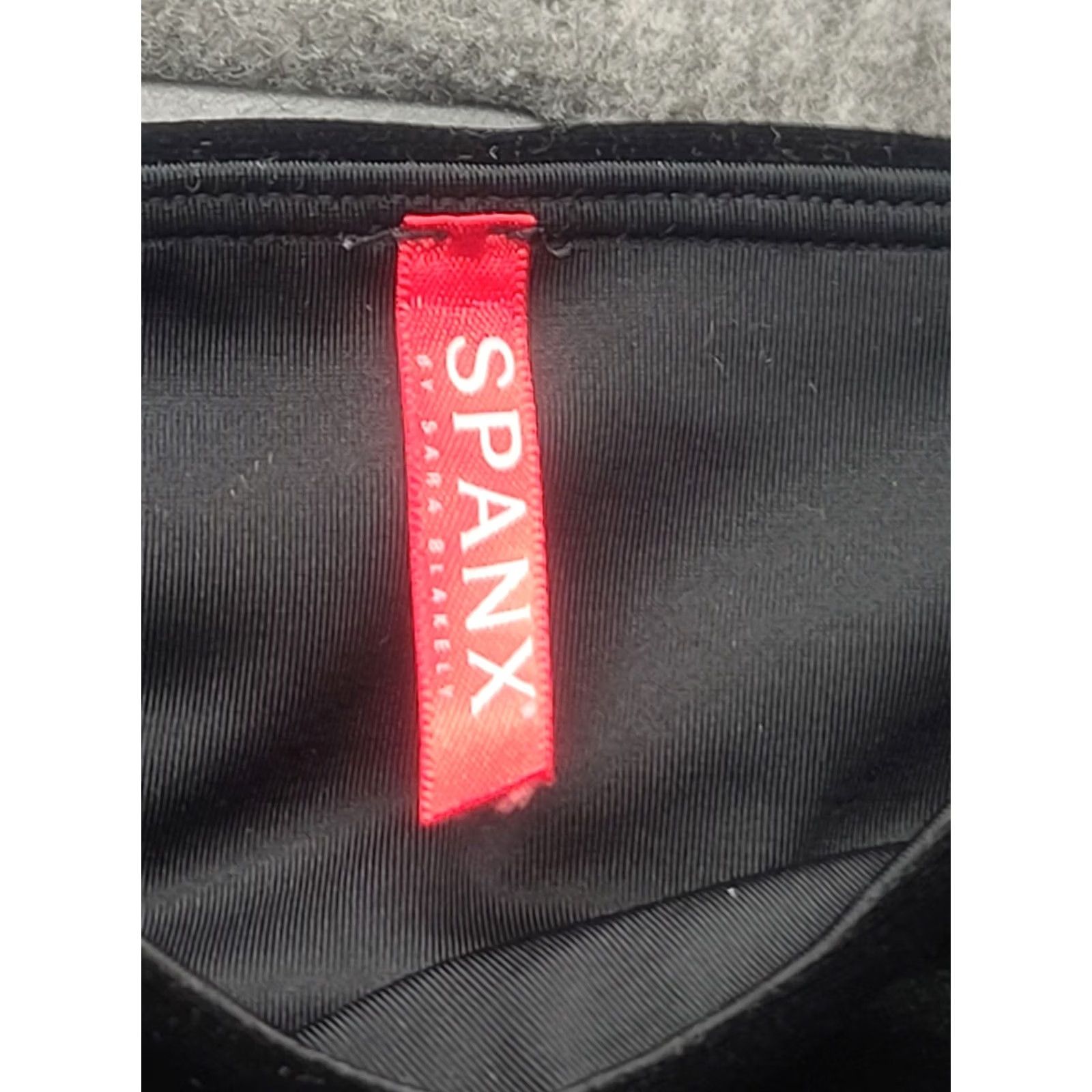 Spanx Spanx Velvet Leggings Women’s M Regular Black High Rise Shaping Slimming Ankle Inseam 29” Polyester Spandex Day Go Out Dance Yoga Shirt? Size 32" / US 10 / IT 46 - 2 Thumbnail