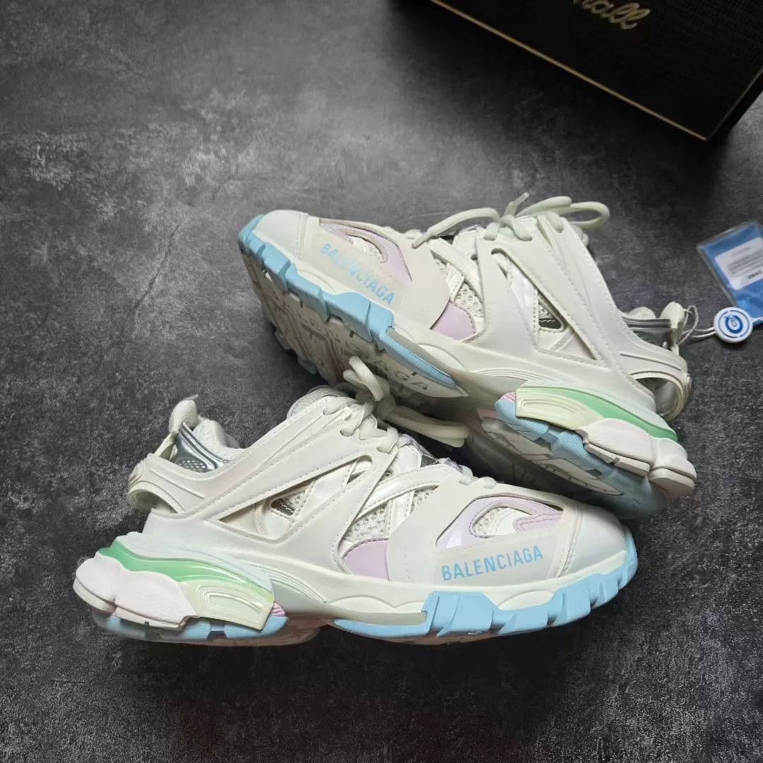 Balenciaga Balenciaga Lowtop Sneakers 36 Women Size US 6 / IT 36 - 1 Thumbnail