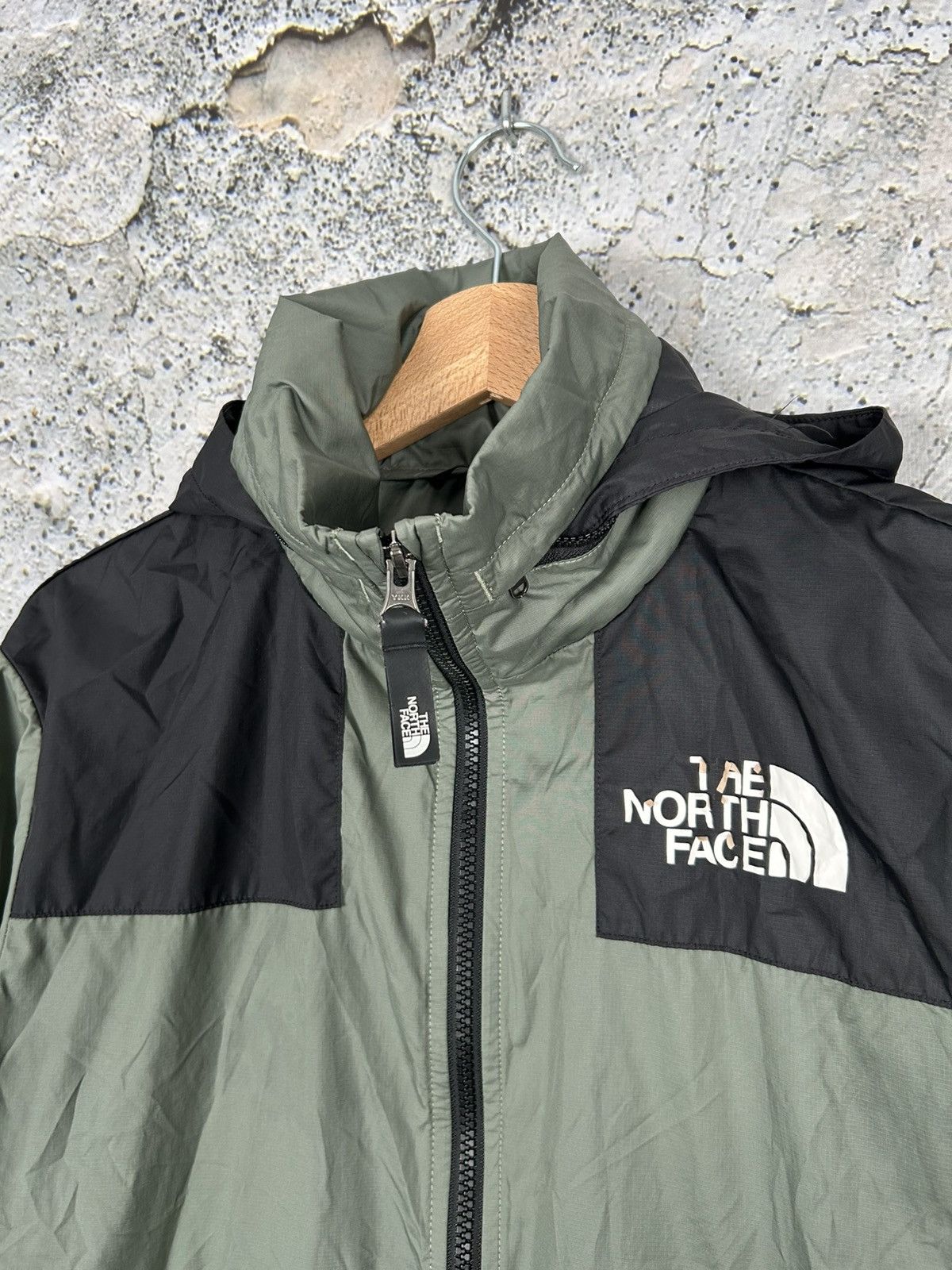 The North Face The North Face Gorpcore Outdoor Light Rain Jacket Size M / US 6-8 / IT 42-44 - 3 Thumbnail