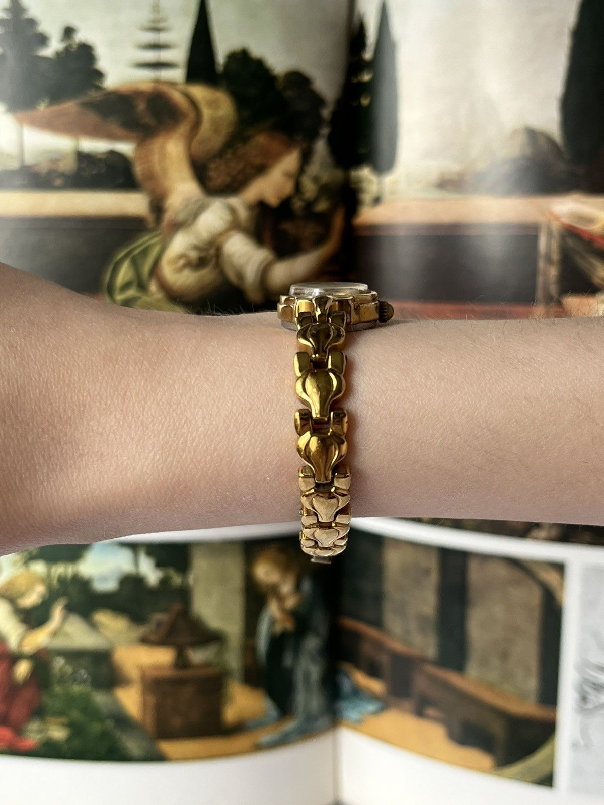 Jewelry Vintage Luch Women’s USSR Watch with Gold Bracelet Size ONE SIZE - 6 Thumbnail