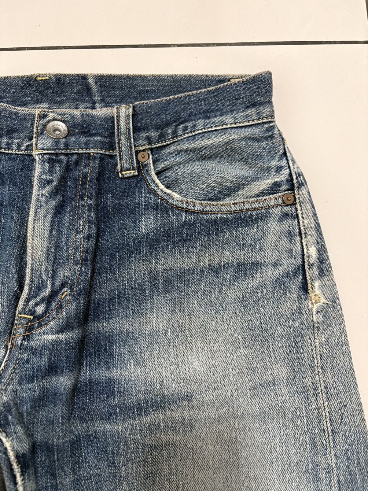 Japanese Brand Uniqlo S002 Selvedge V-Stitch Distressed Jeans Denim Size US 31 - 7 Thumbnail