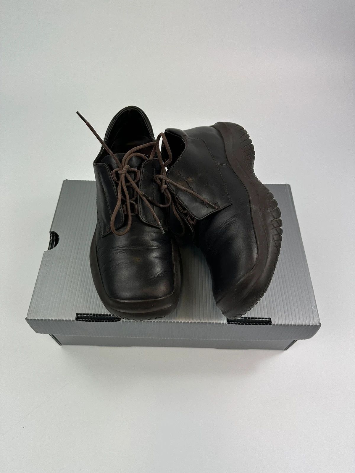 Prada Prada FW1999 Vibram Puddle Sole Loafer Leather Size US 7 / IT 37 - 2 Thumbnail