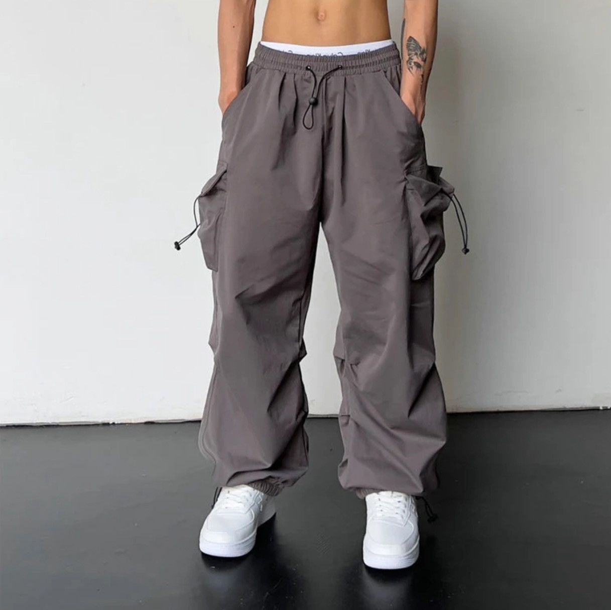 Japanese Brand Streetwear Jogger cargo parachute pants y2k Size US 32 / EU 48 - 1 Thumbnail