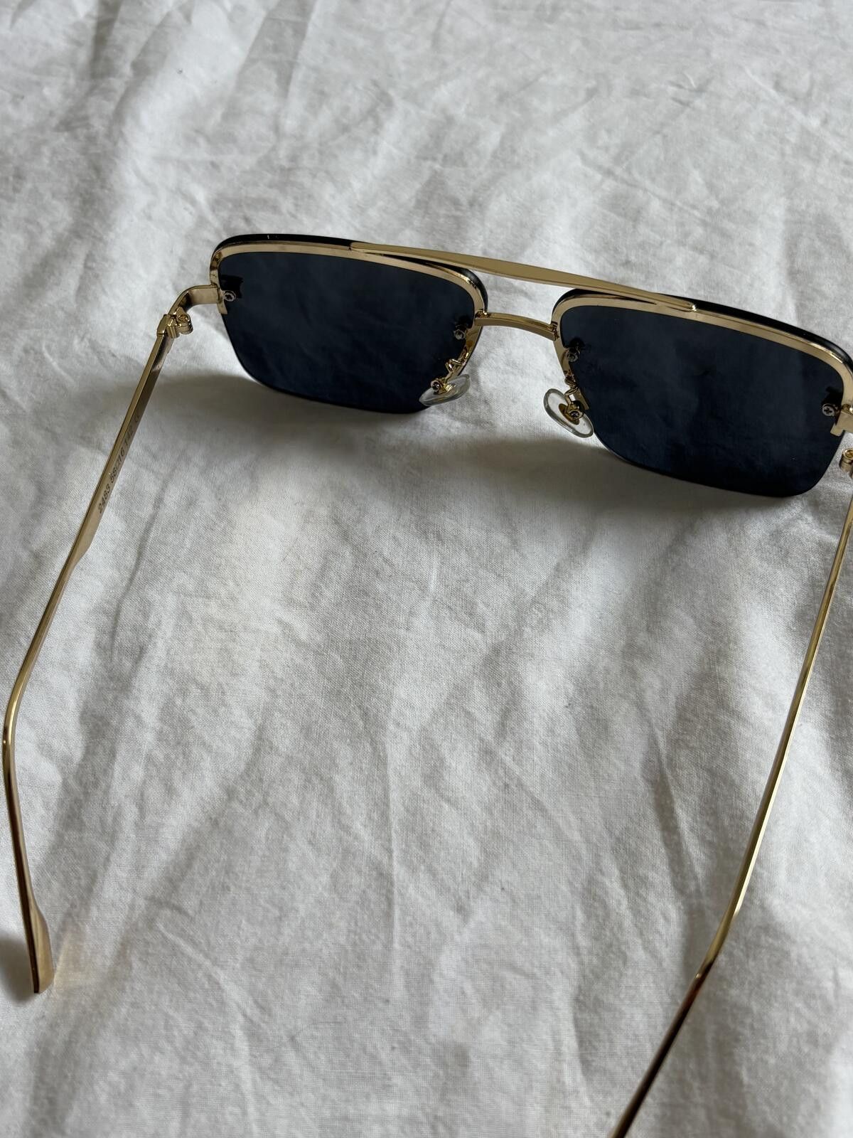 Burberry Burberry - Square Gradient Lens Sunglasses with Gold Frame Size ONE SIZE - 4 Thumbnail