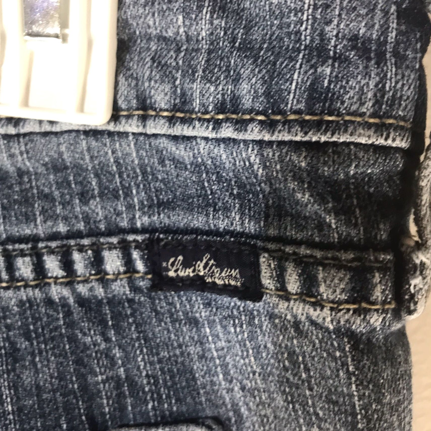 Levi's Levi's Bermuda Shorts Women Size 12 Low-Rise Denim Blue Casual Spring Summer Size 34" / US 12 / IT 48 - 3 Thumbnail
