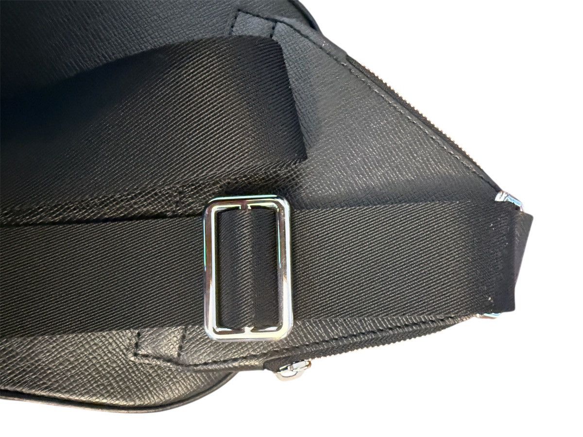Louis Vuitton Louis Vuitton Avenue Taiga Leather Size ONE SIZE - 6 Thumbnail