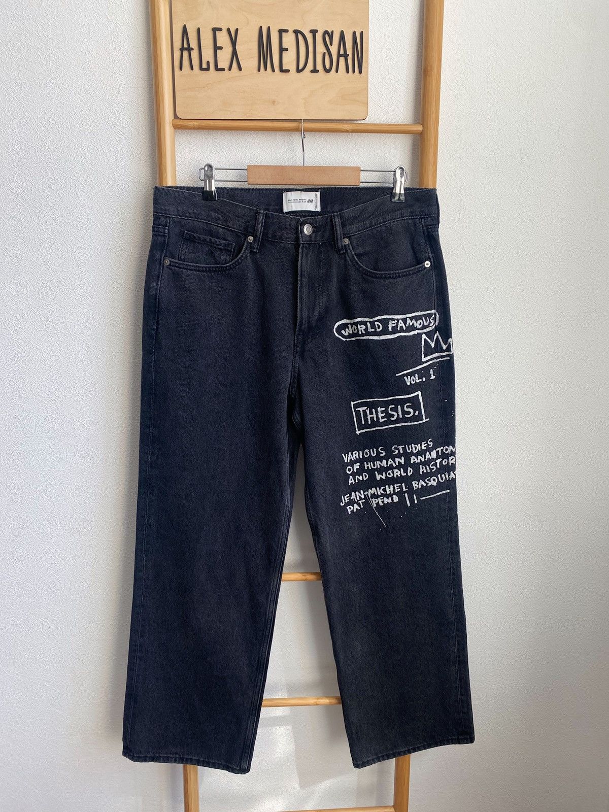 H&M × Jean-Michel Basquiat × Who Decides War Who Decides War Baggy denim jeans H&M x Basquiat x Ev&Tela Size US 33 - 11 Thumbnail