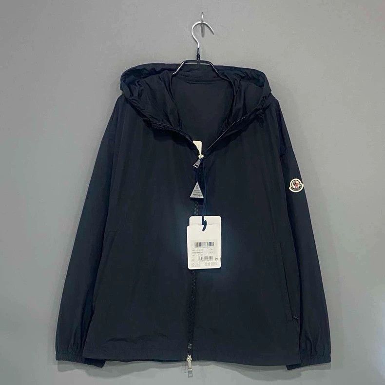 Moncler Moncler Logo Hooded Windbreaker Jacket Size US L / EU 52-54 / 3 - 1 Thumbnail