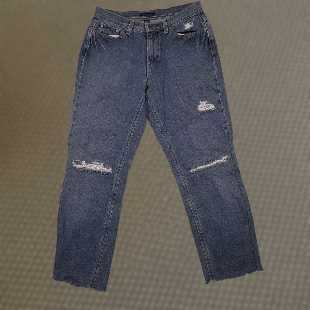 Tommy Hilfiger VINTAGE Tommy Hilfiger Jeans Womens 4 Blue Distressed High Rise Straight Leg Frayed Hem Size 27" / US 4 / IT 40 - 1 Thumbnail