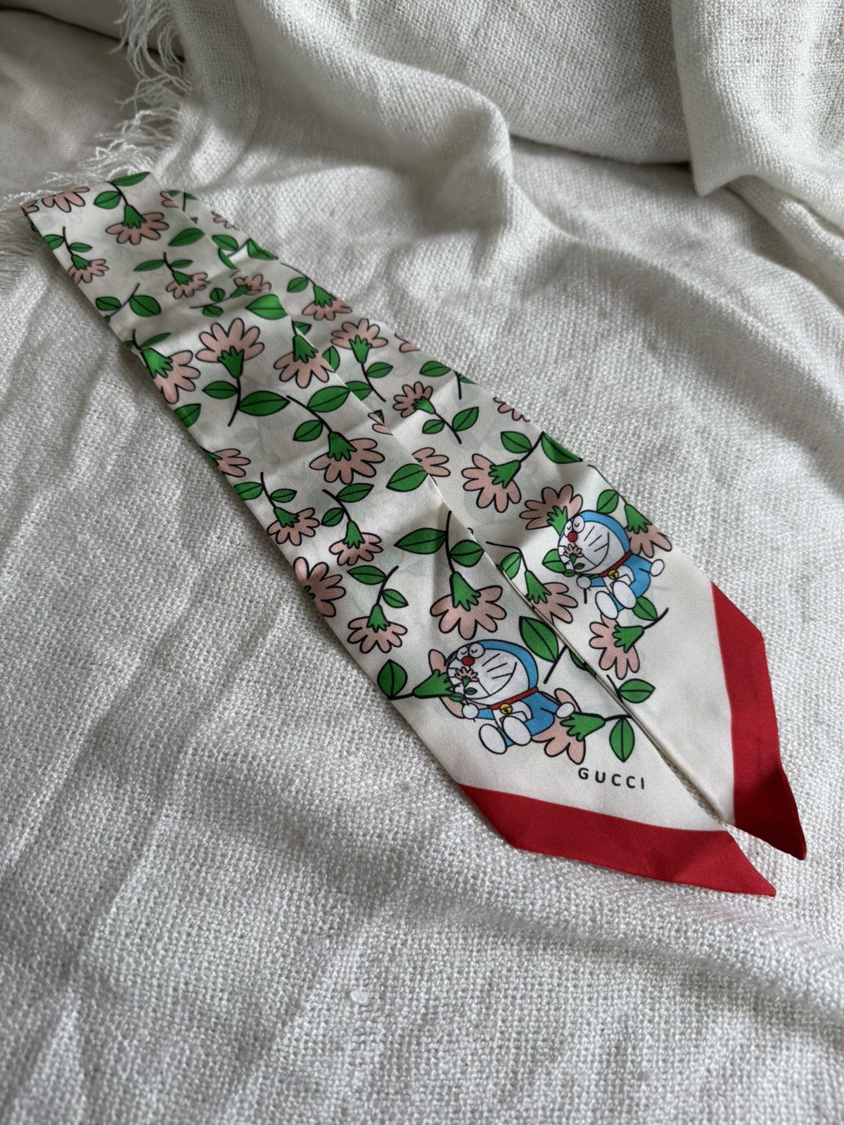 Gucci Brand new Gucci x Doraemon silk twilly scarf Size ONE SIZE - 4 Thumbnail