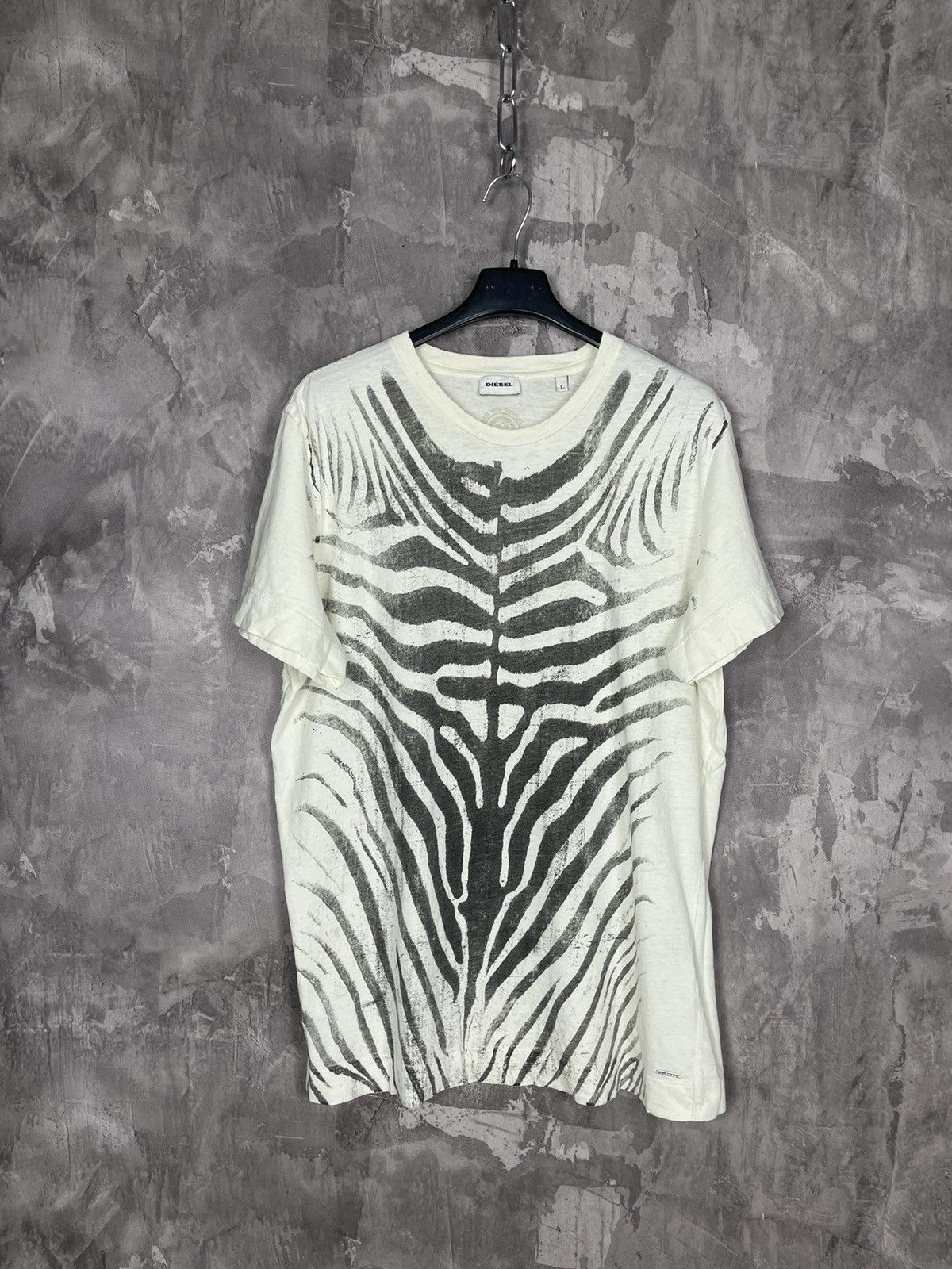 Diesel × Vintage DIESEL AVANT GARDE ZEBRA Y2K CRAZY OVERPRINT SPELL LOGO Tee🦓 Size US L / EU 52-54 / 3 - 1 Thumbnail