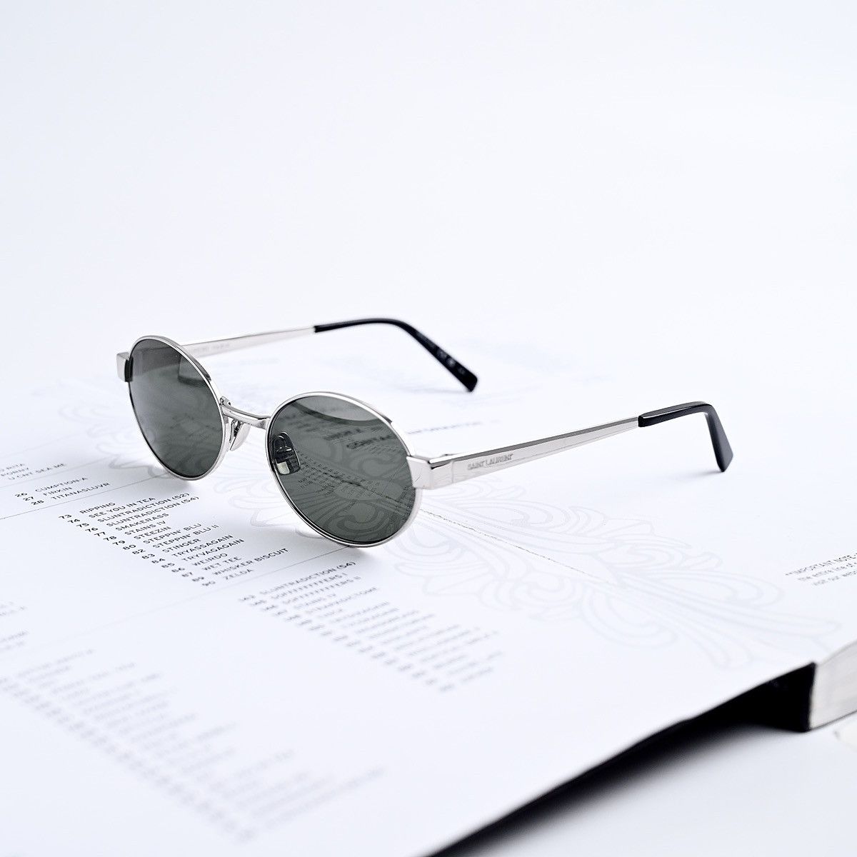 Yves Saint Laurent SAINT LAURENT SL 692 SUNGLASSES Size ONE SIZE - 1 Thumbnail