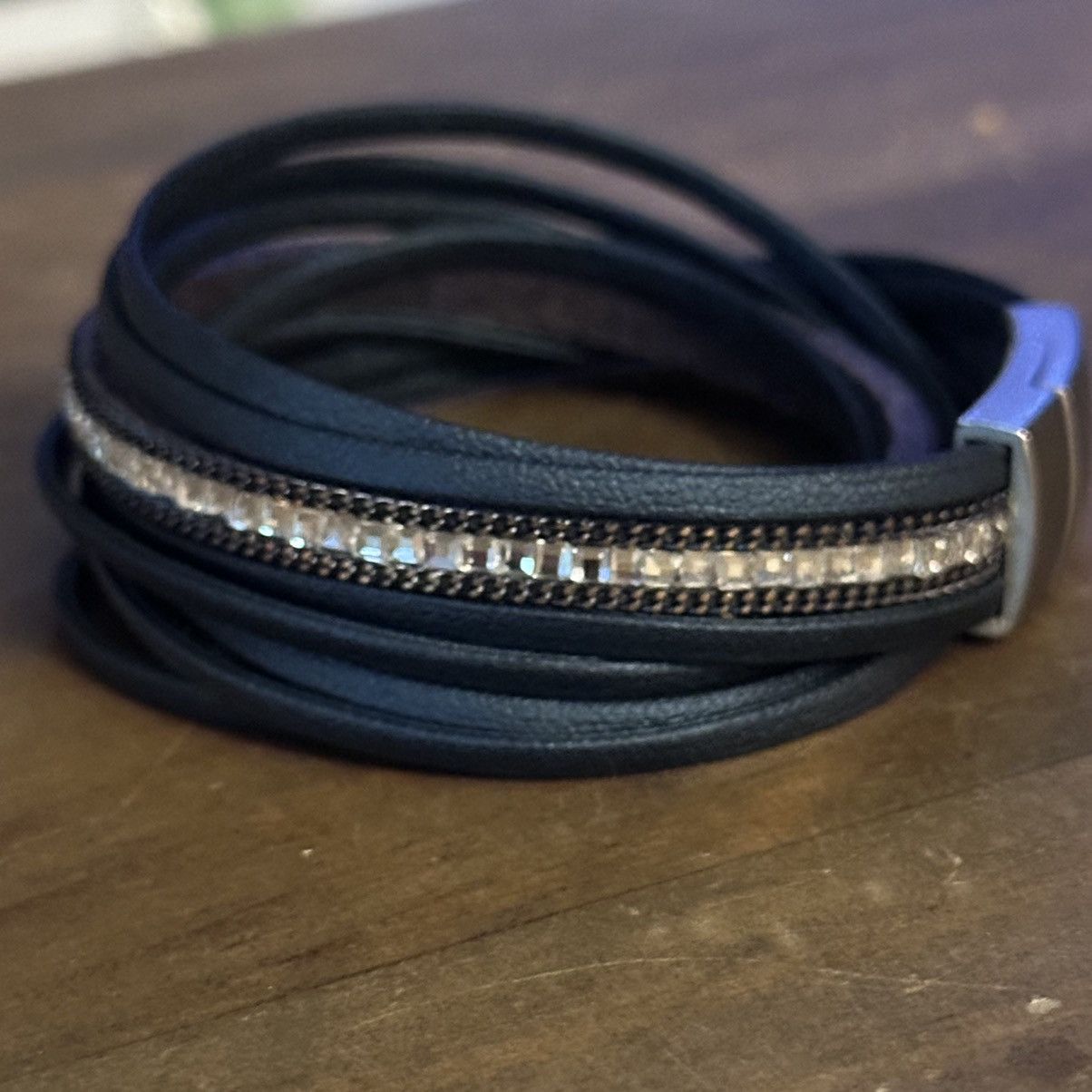 Other Multi strand layered rhinestone leather bracelet Size ONE SIZE - 7 Thumbnail
