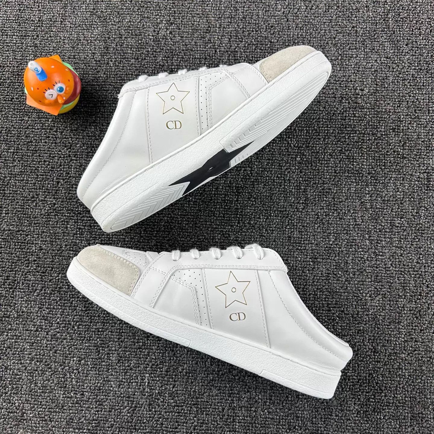 Dior Dior Star White Leather Sneakers EUR 35.5 Size US 5 / IT 35 - 3 Thumbnail