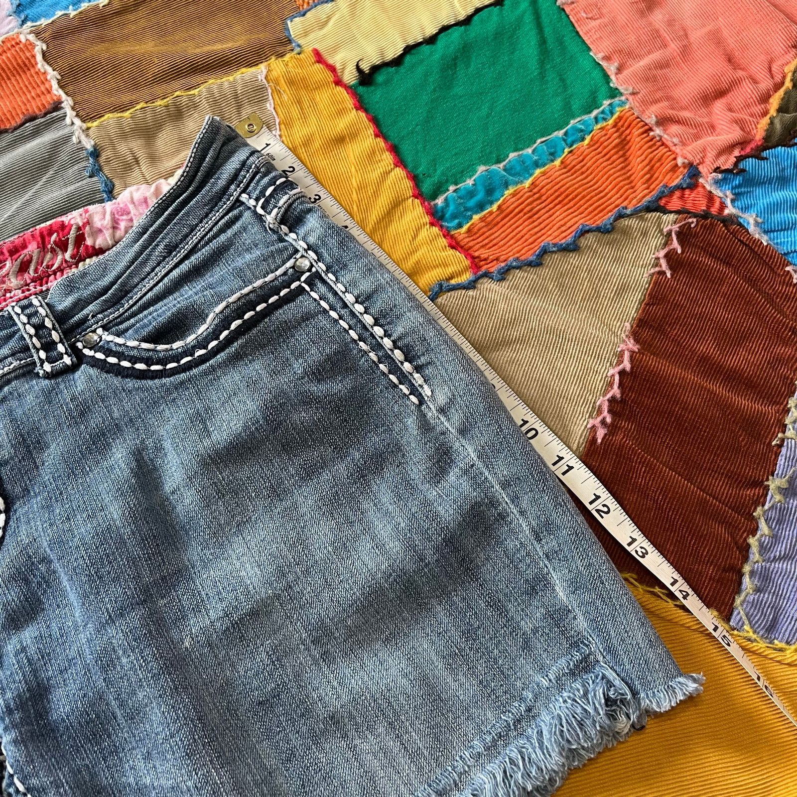 Other Y2K Downeast Embroidered Goth Grunge Booty Jean Shorts 32W Size 32" / US 10 / IT 46 - 6 Thumbnail