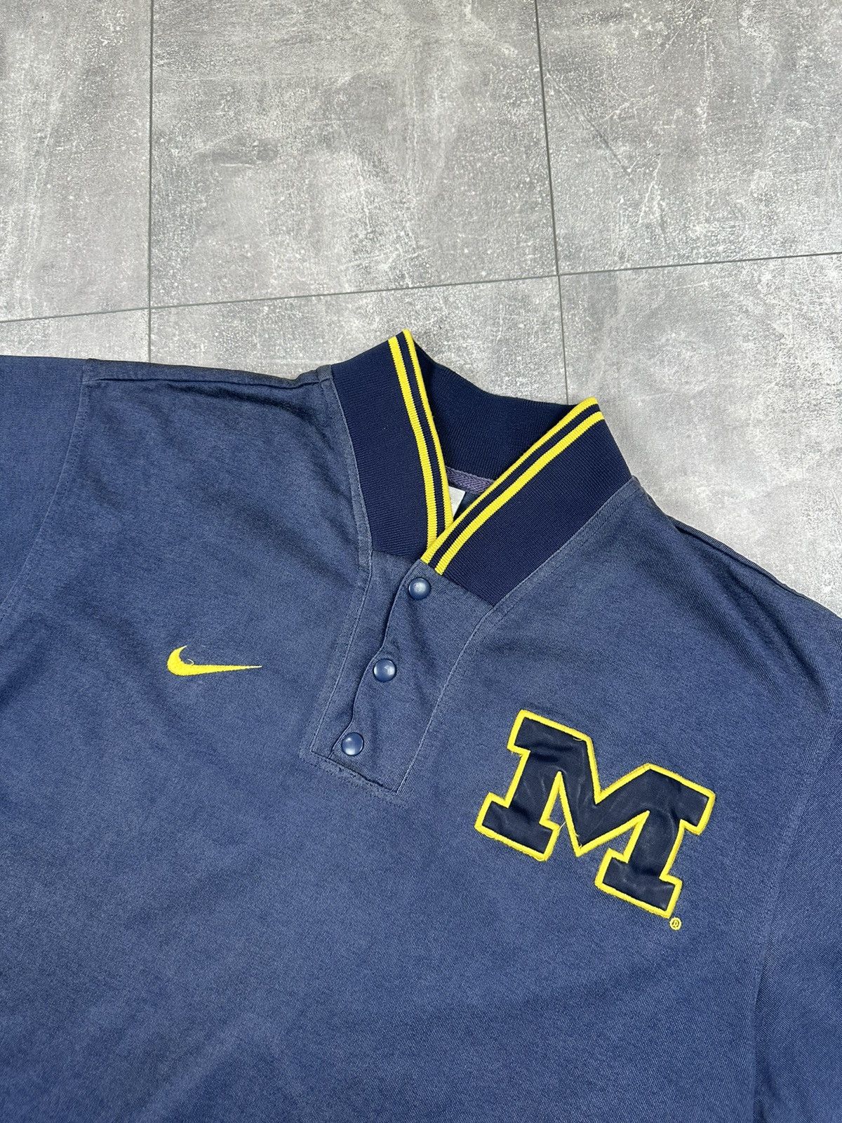Nike Nike Michigan Vintage Rare Jersey Size US L / EU 52-54 / 3 - 3 Thumbnail