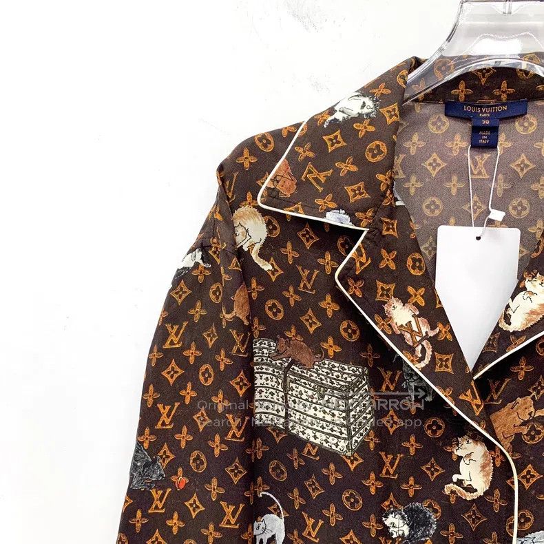 Louis Vuitton Louis Vuitton Long Sleeve Shirt of Mulberry Silk with Brow Size XS / US 0-2 / IT 36-38 - 3 Thumbnail