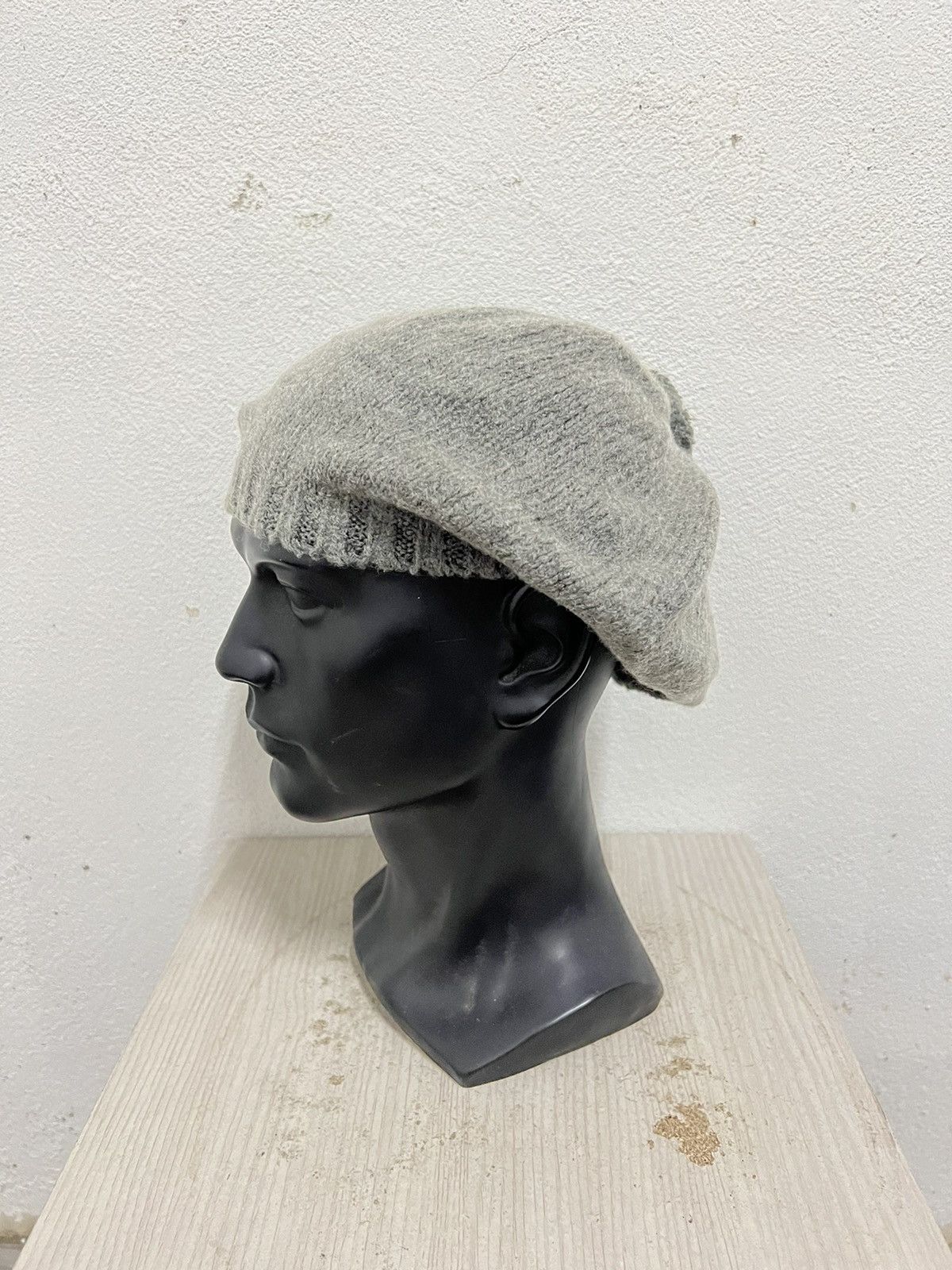 Uniqlo Uniqlo plain beanie hat Size ONE SIZE - 3 Thumbnail