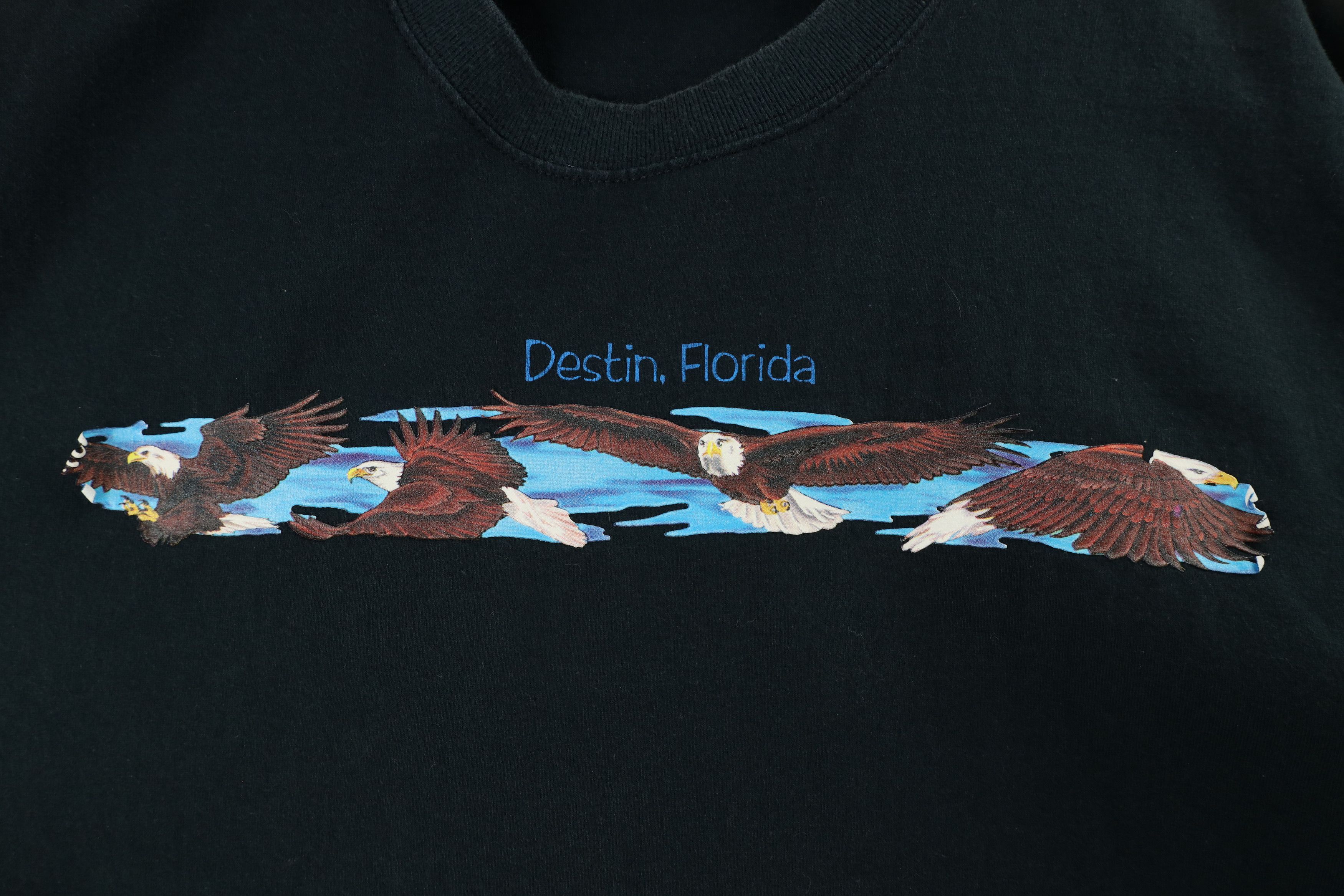 Vintage Vintage 90s Out Destin Florida Eagle Heavyweight T-Shirt Size US XL / EU 56 / 4 - 4 Thumbnail